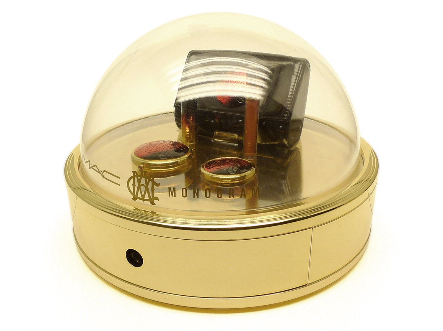 Monogram collection 2008 launch displayer - Click for more details