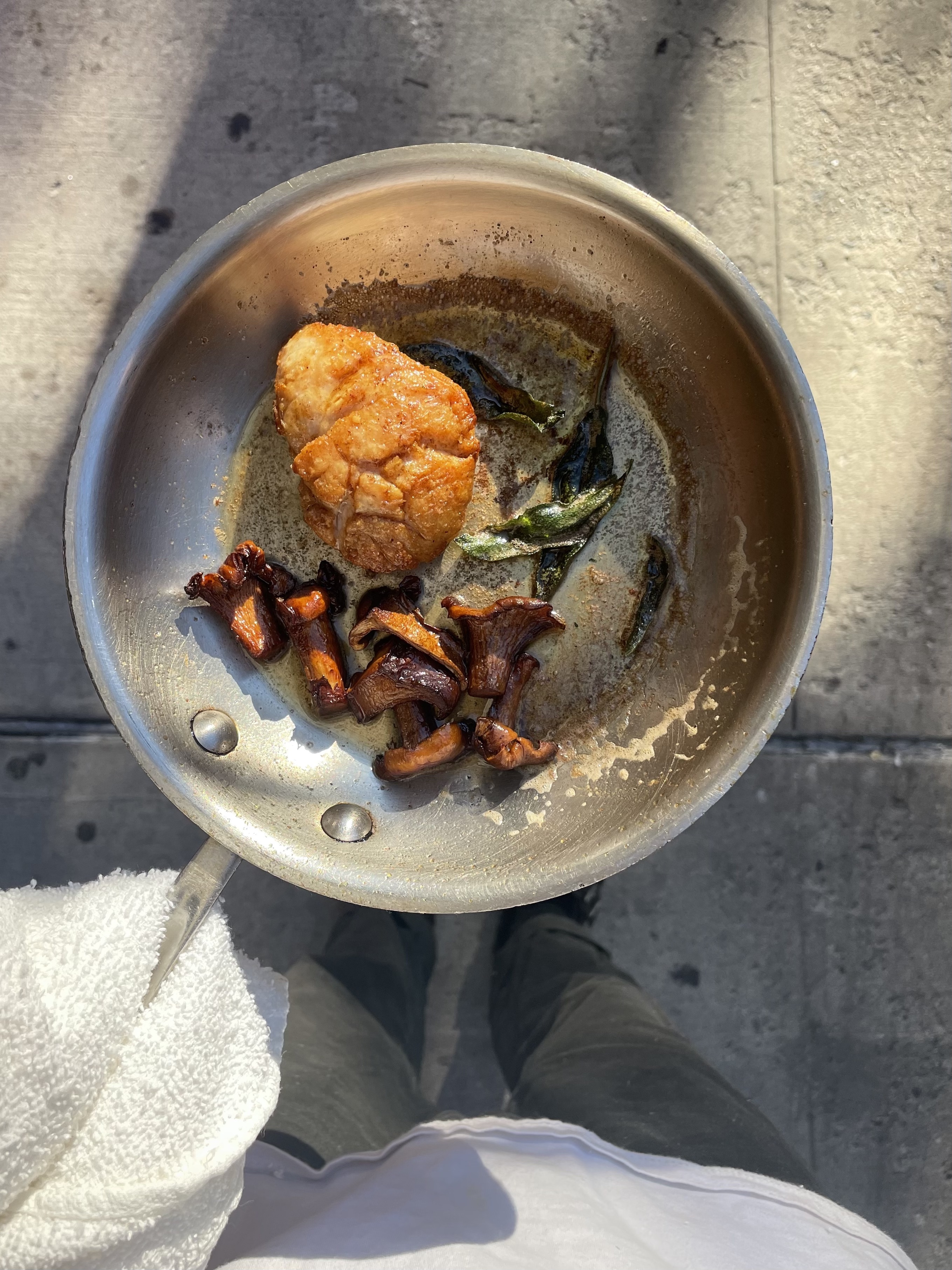 SWEETBREADS, CHANTERELLES, SAGE