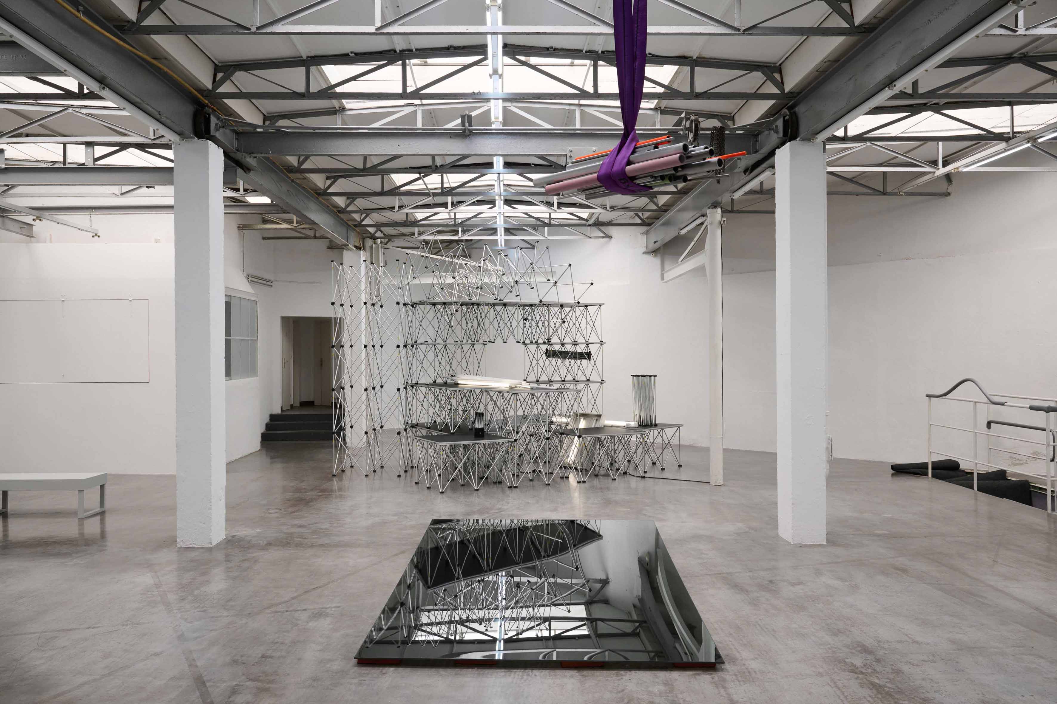 CHAPTER 1: OUT OF YOUR HEAD AND INTO MY BODY by OTC – OBSERVANT THICK CONVERSATION [RAHEL GROTE LAMBERS, ALEXANDER KLAUBERT, FRANCIS KUSSATZ AND JULIA LÜBBECKE] at LOTHRINGER 13 HALLE curated by LISA BRITZGER [from 20240614 to 20240811] [Photo: Frank Bauer]