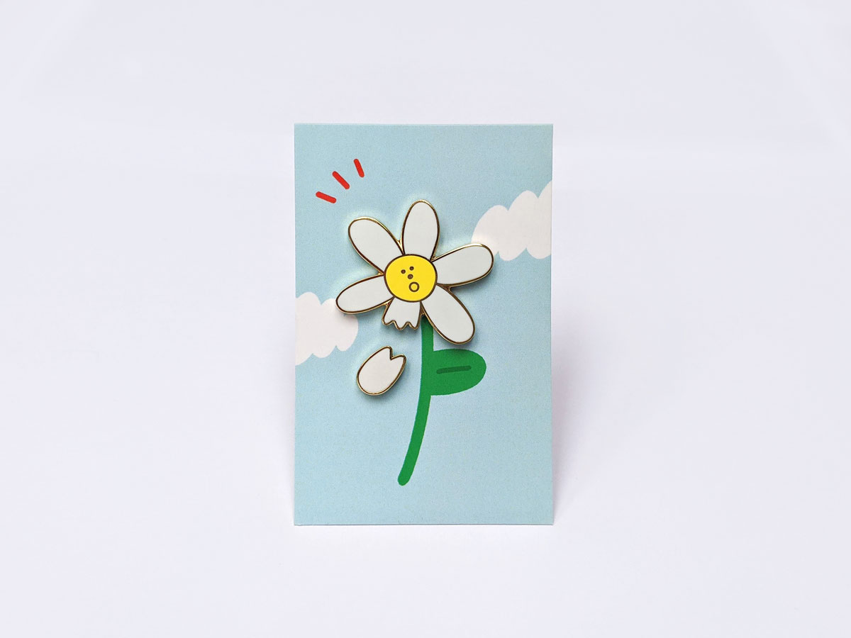 Oops Daisy Pin - £4.50