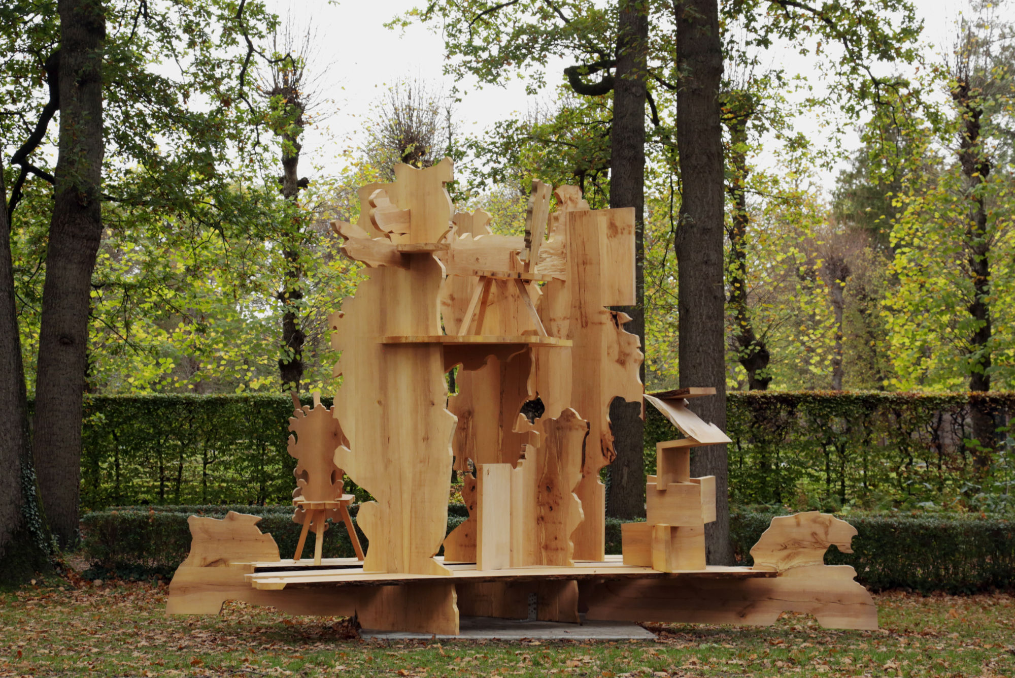 Not To Have, Not To Hold, 430 x 220 x 320 cm, 2022