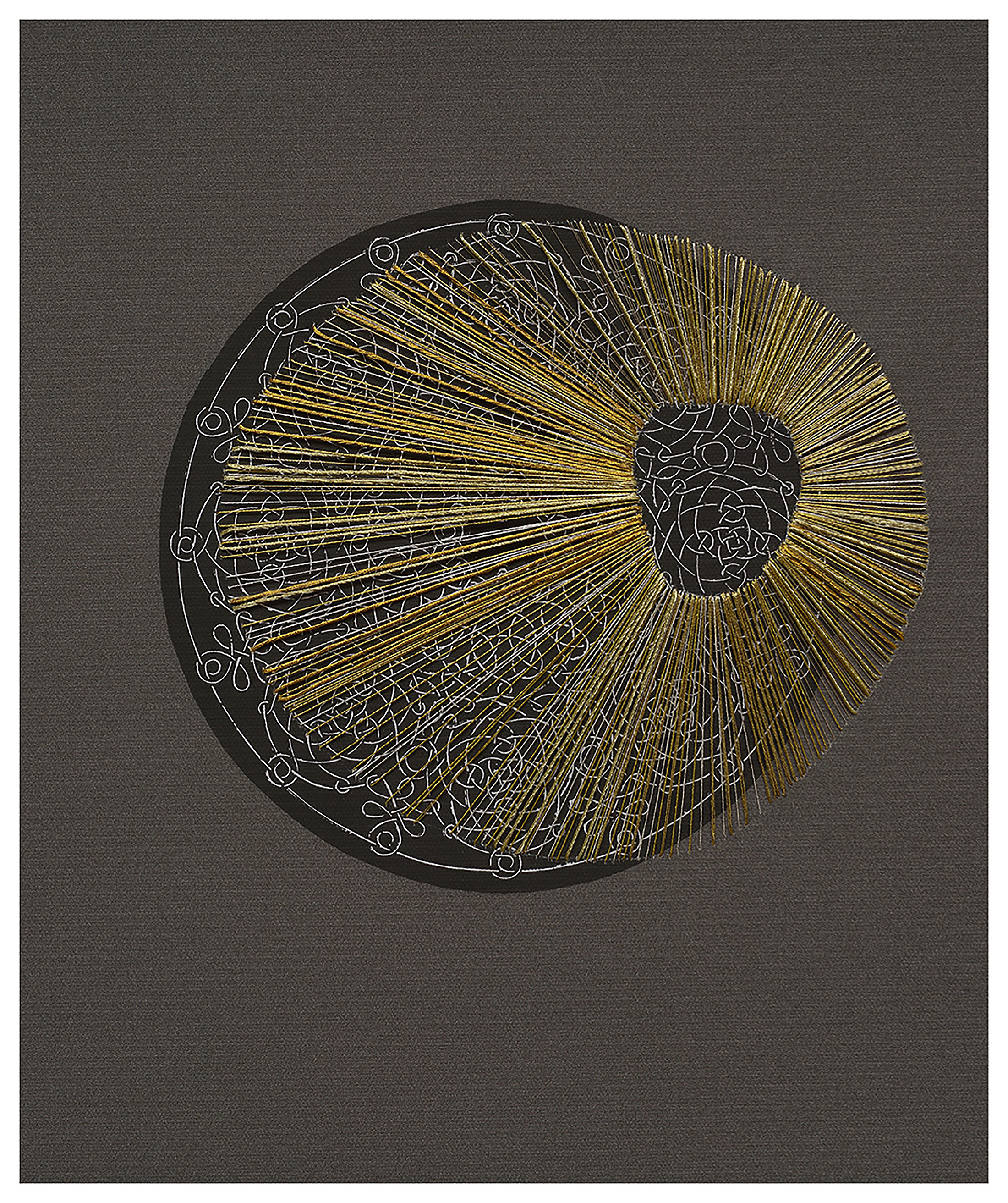 Eclipse, 2020. Bordado sobre tela impresa, 30x25cm