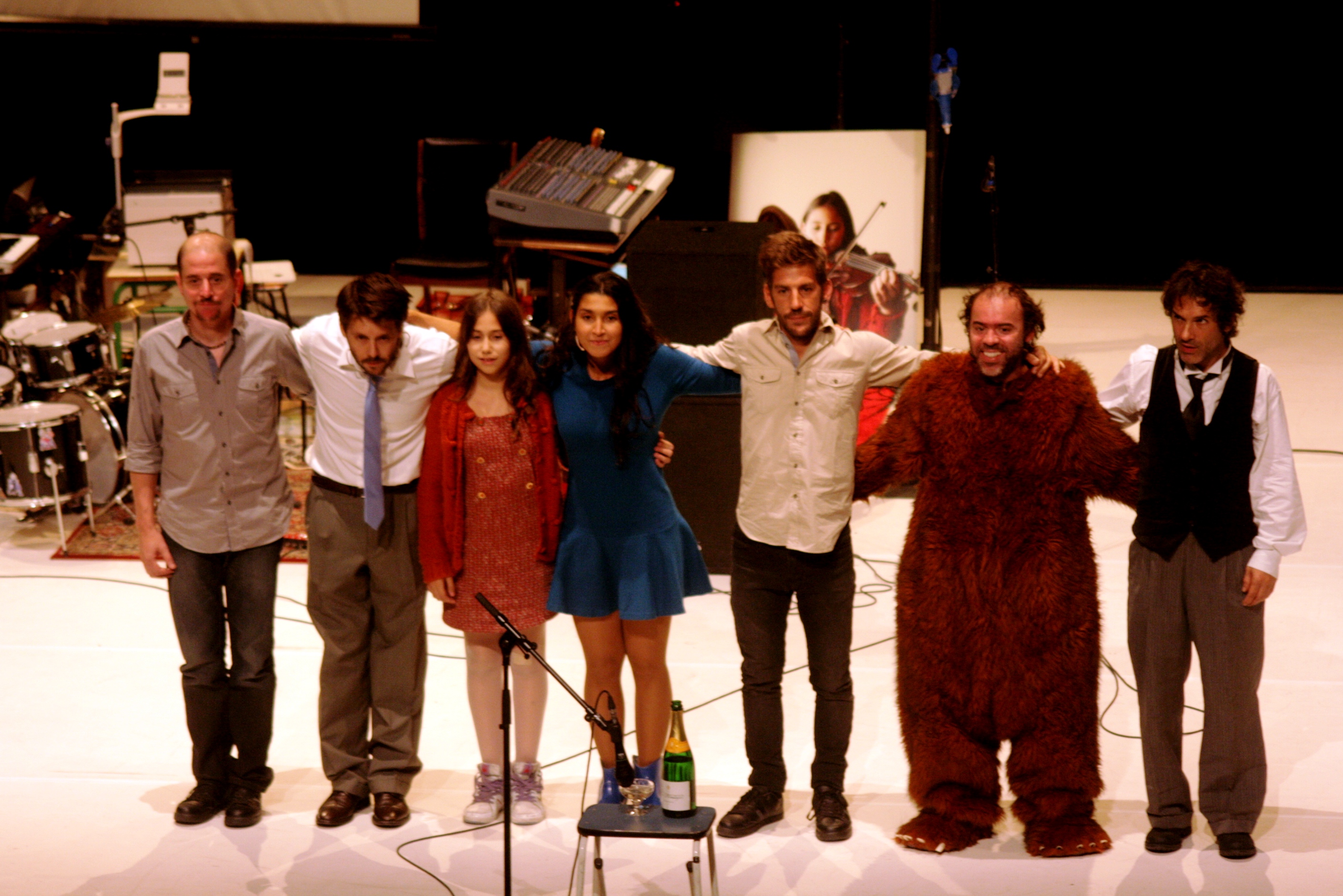 Tristeza e Alegria na vida das Girafas - 2011