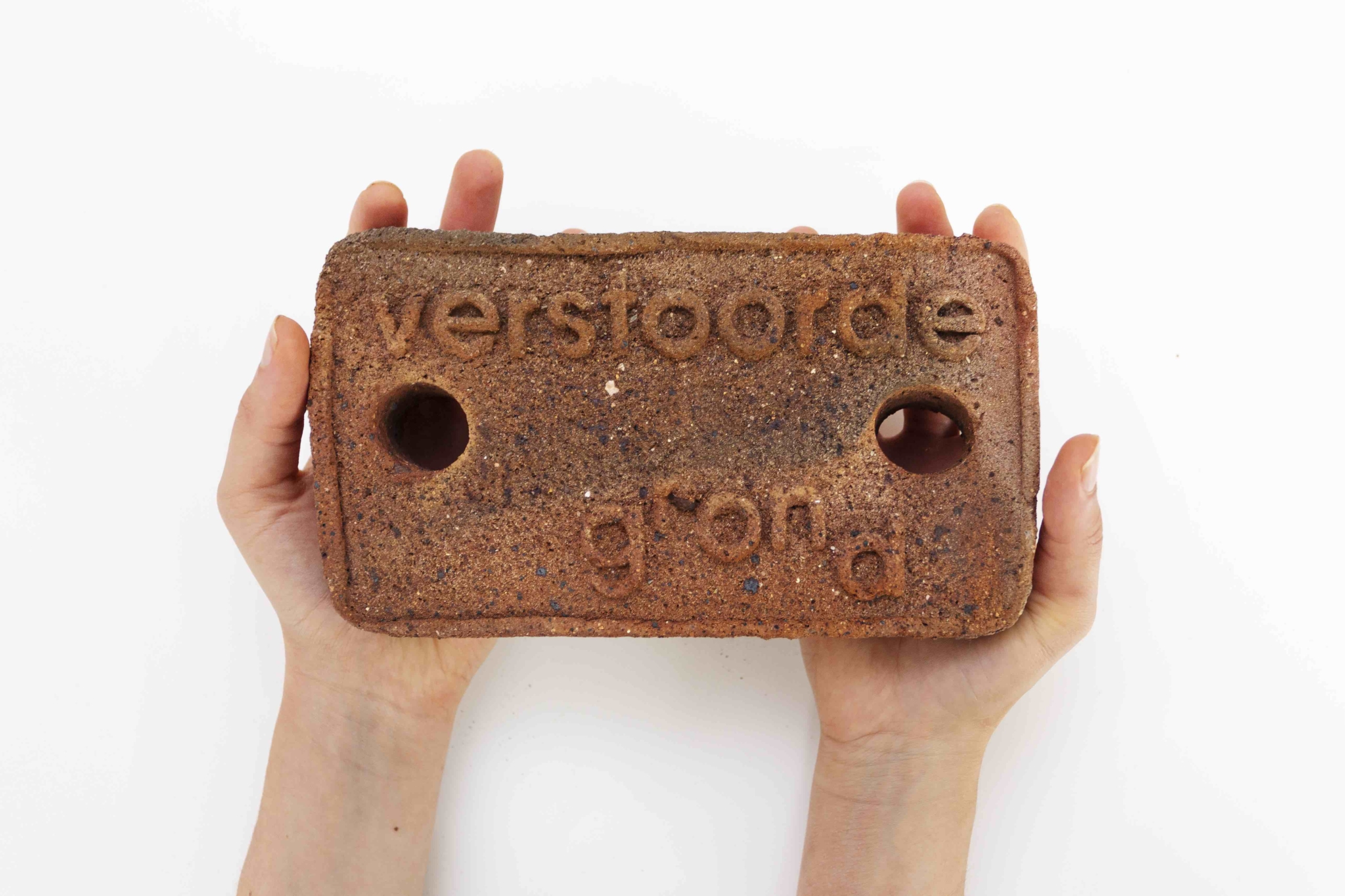 Verwarmde aarde, verstoorde grond (Brick)