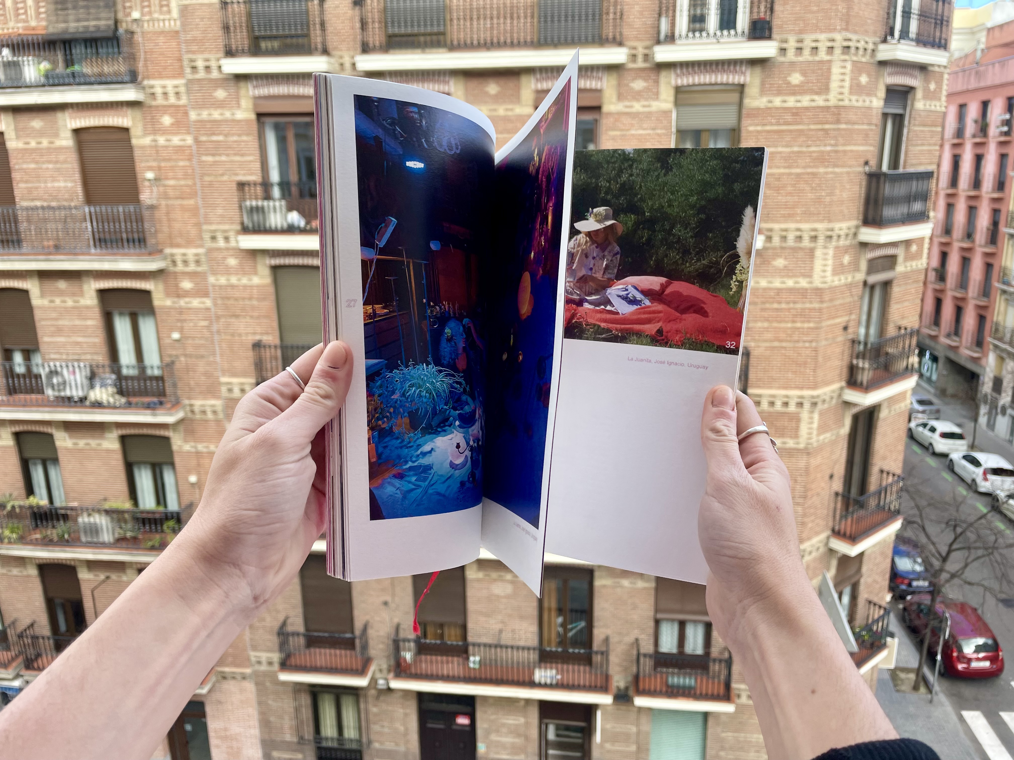 1. "Un pequeño libro de fotos y palabras"