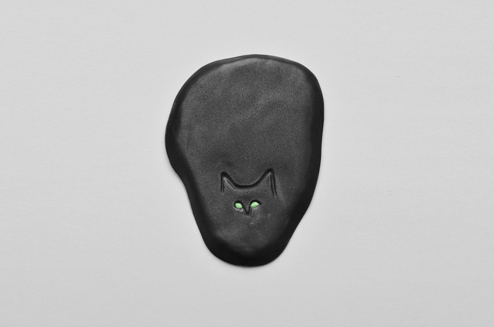 BLACK HOLE. Stoneware