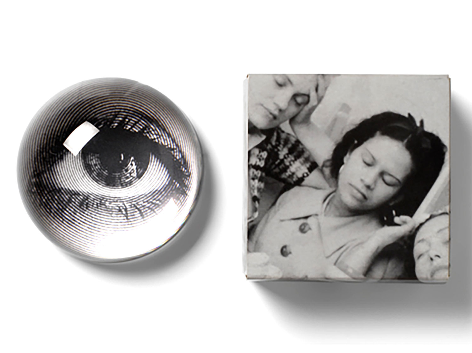 Tate Modern, London - Surrelism, Desire Unbound paperweight