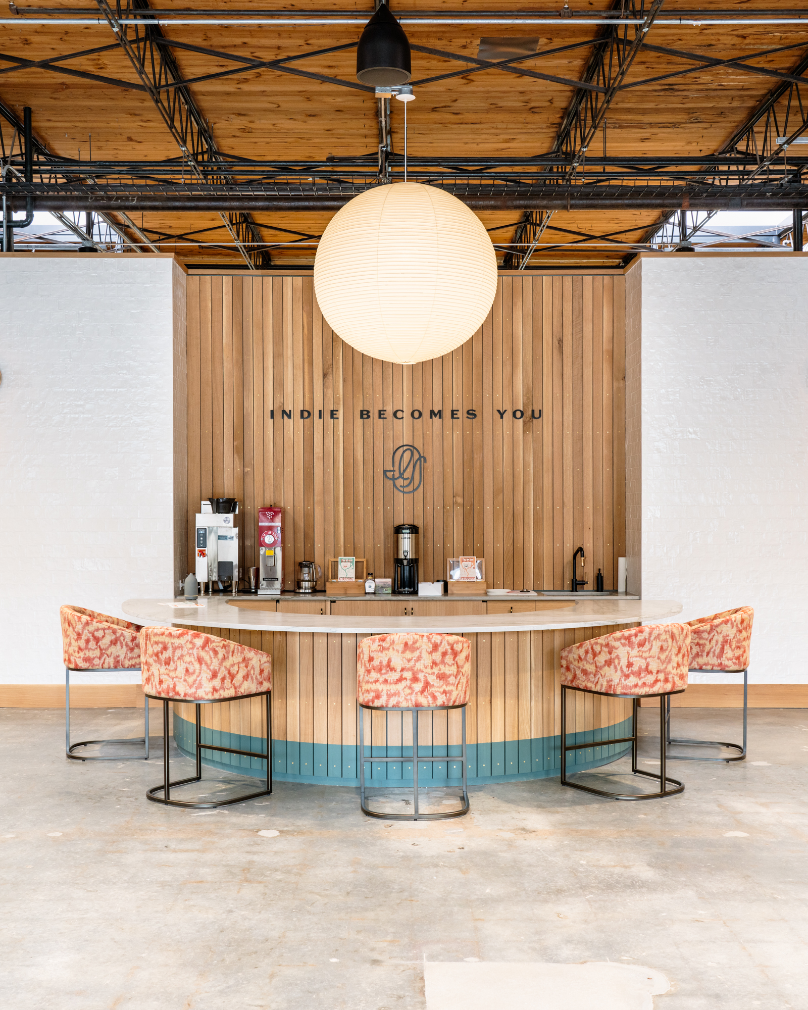 ︎︎︎Golden Eagle Signage