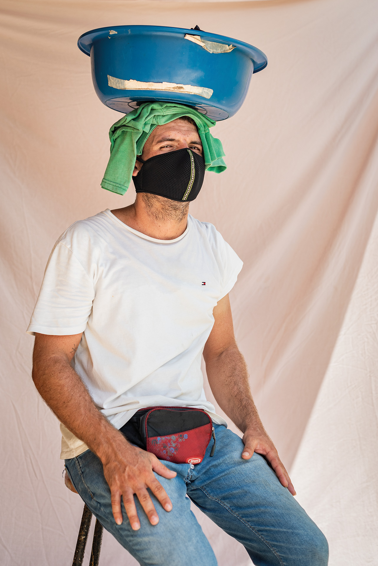 Echando pa'lante (Moving Forward)