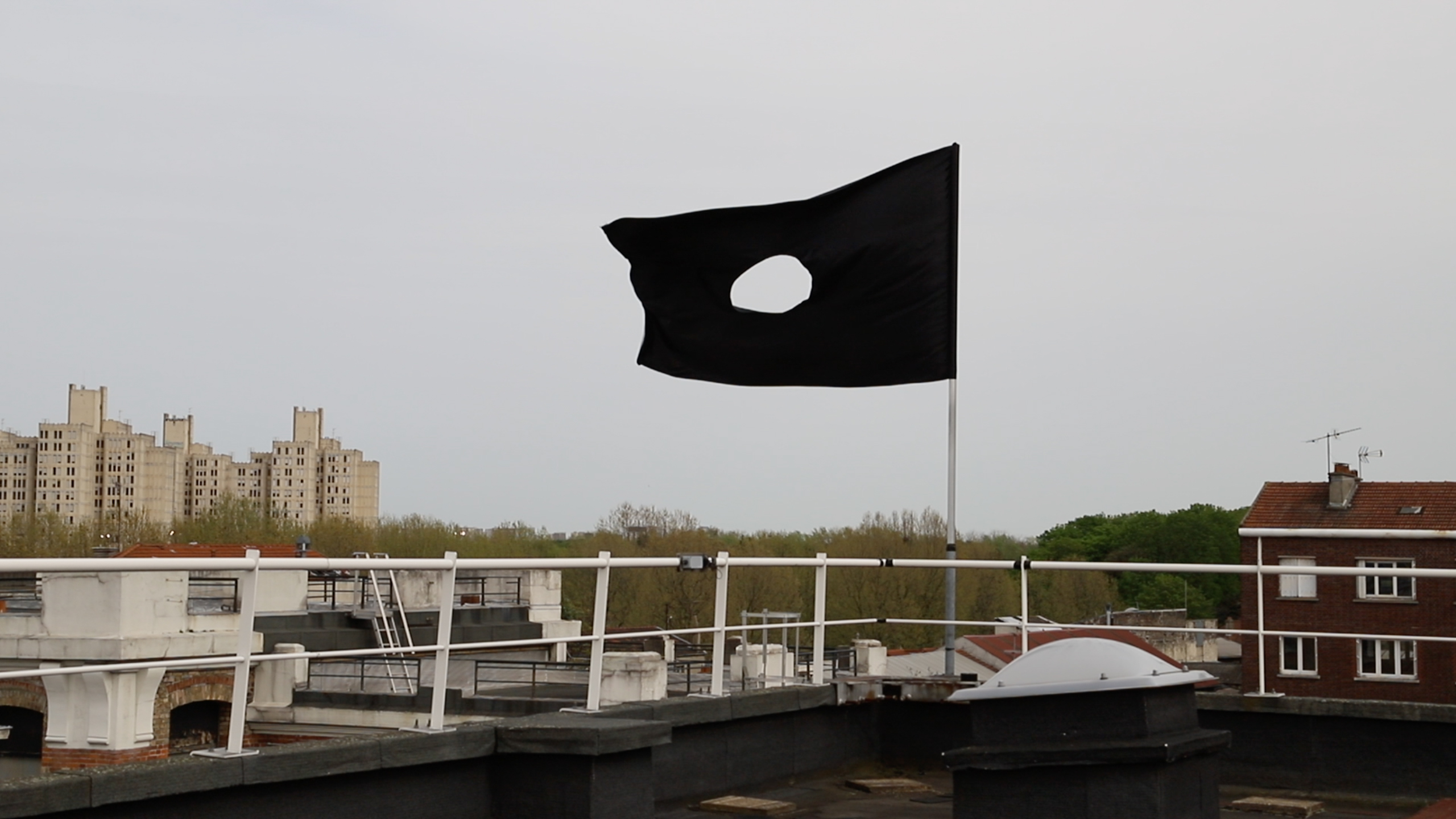 Un trou dans le ciel, 4*2,5m, POUSH, 2024