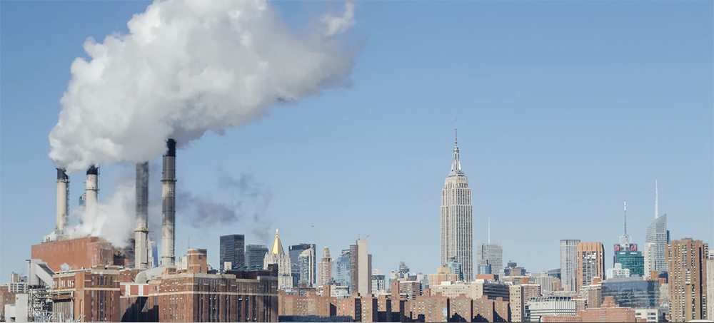 Picture of Montreal's skyline building with industrial chimneys