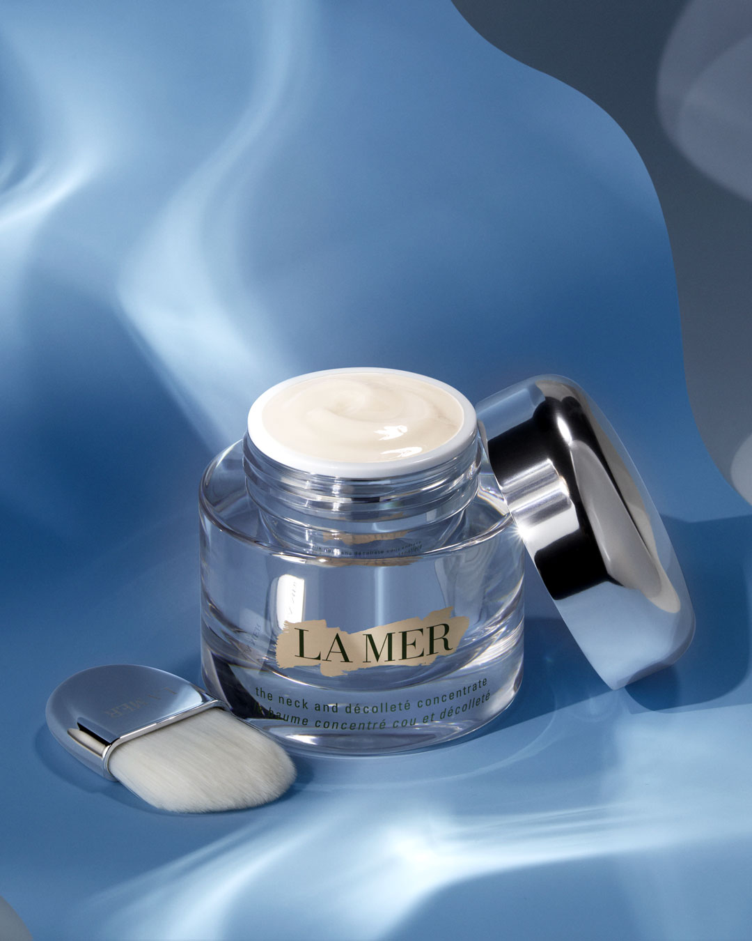 KMA Prop Stylist Rachel Haas created a soothing feeling scenery for these La Mer Beauty Products