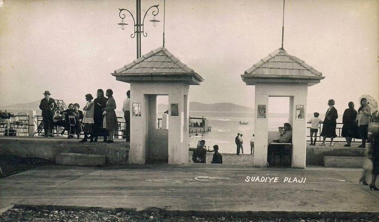Figure 76 - Entrance to the sandy shore