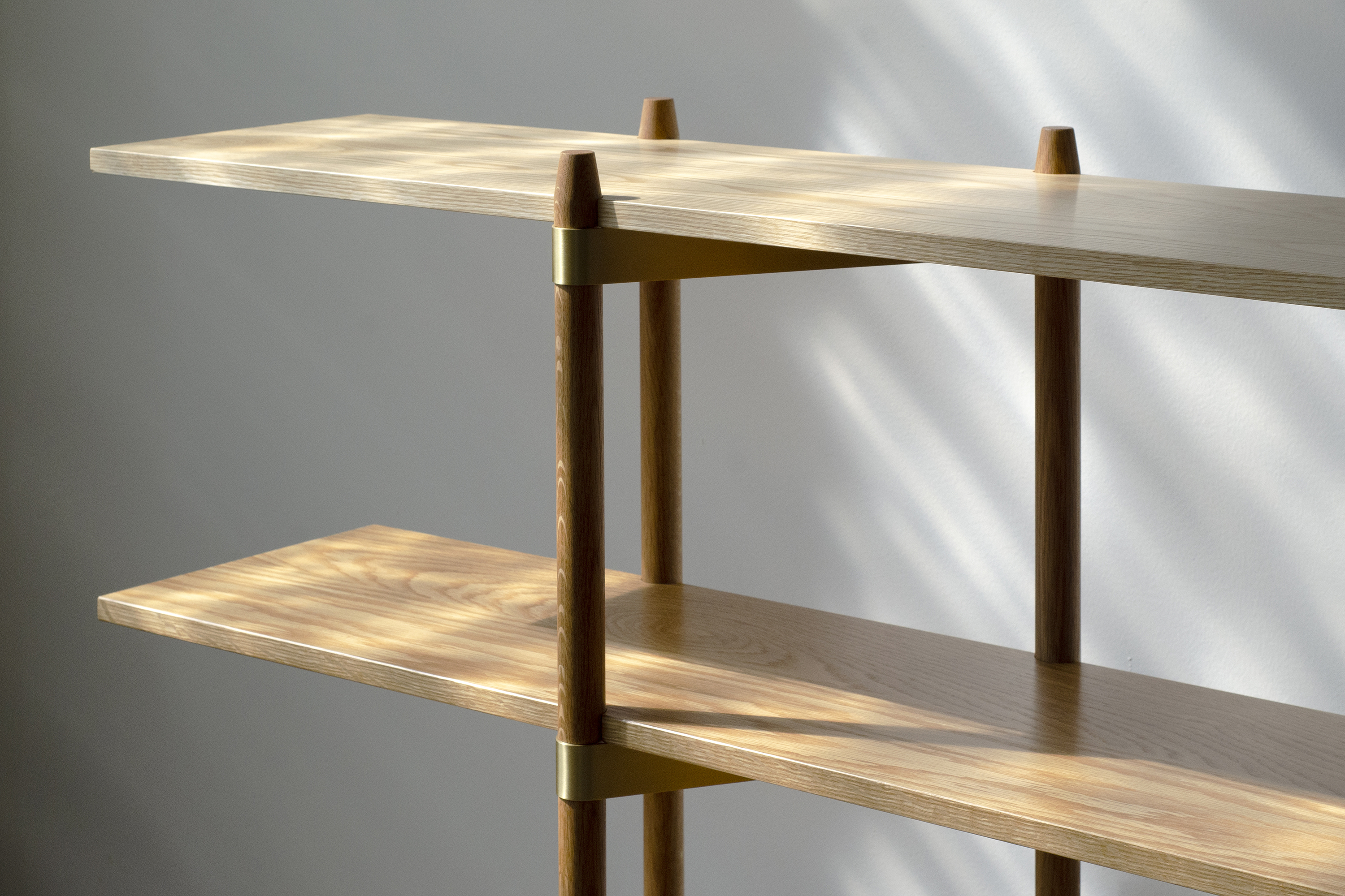 Primo 2/3 in white oak and brass