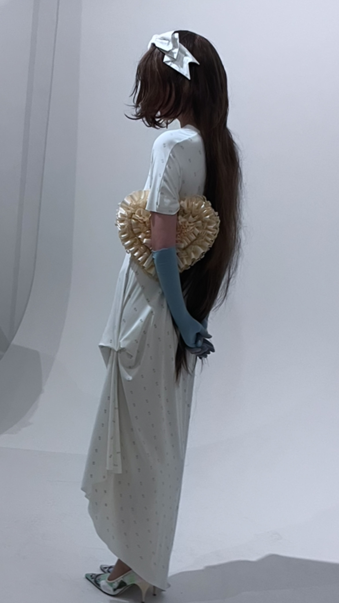 Own image. A.W. AW25.