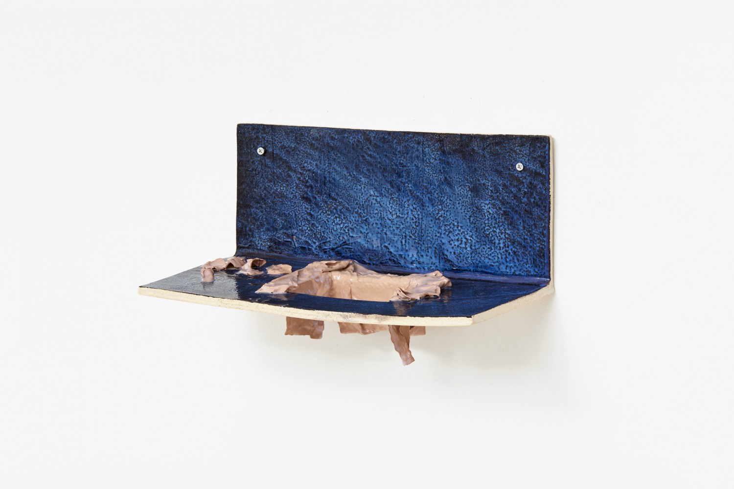 Release, glazed ceramic, 39 x 24 x 18 cm