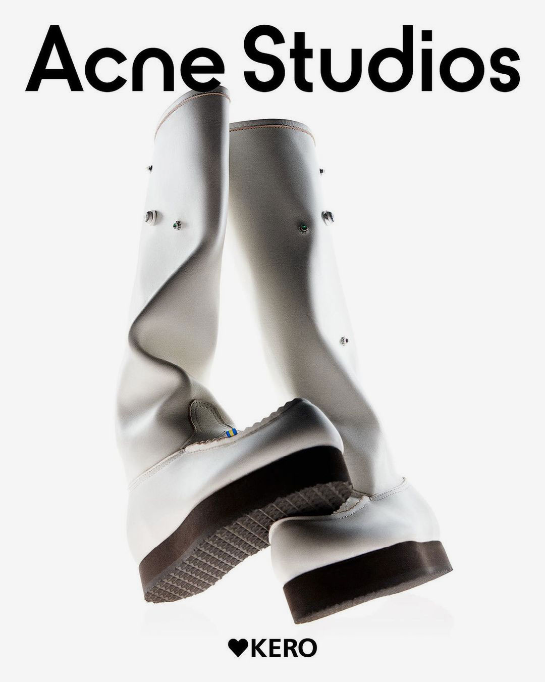  	38/43 	Acne Studios FW22 Photography: Angele Moraiz & Paul Mougeot