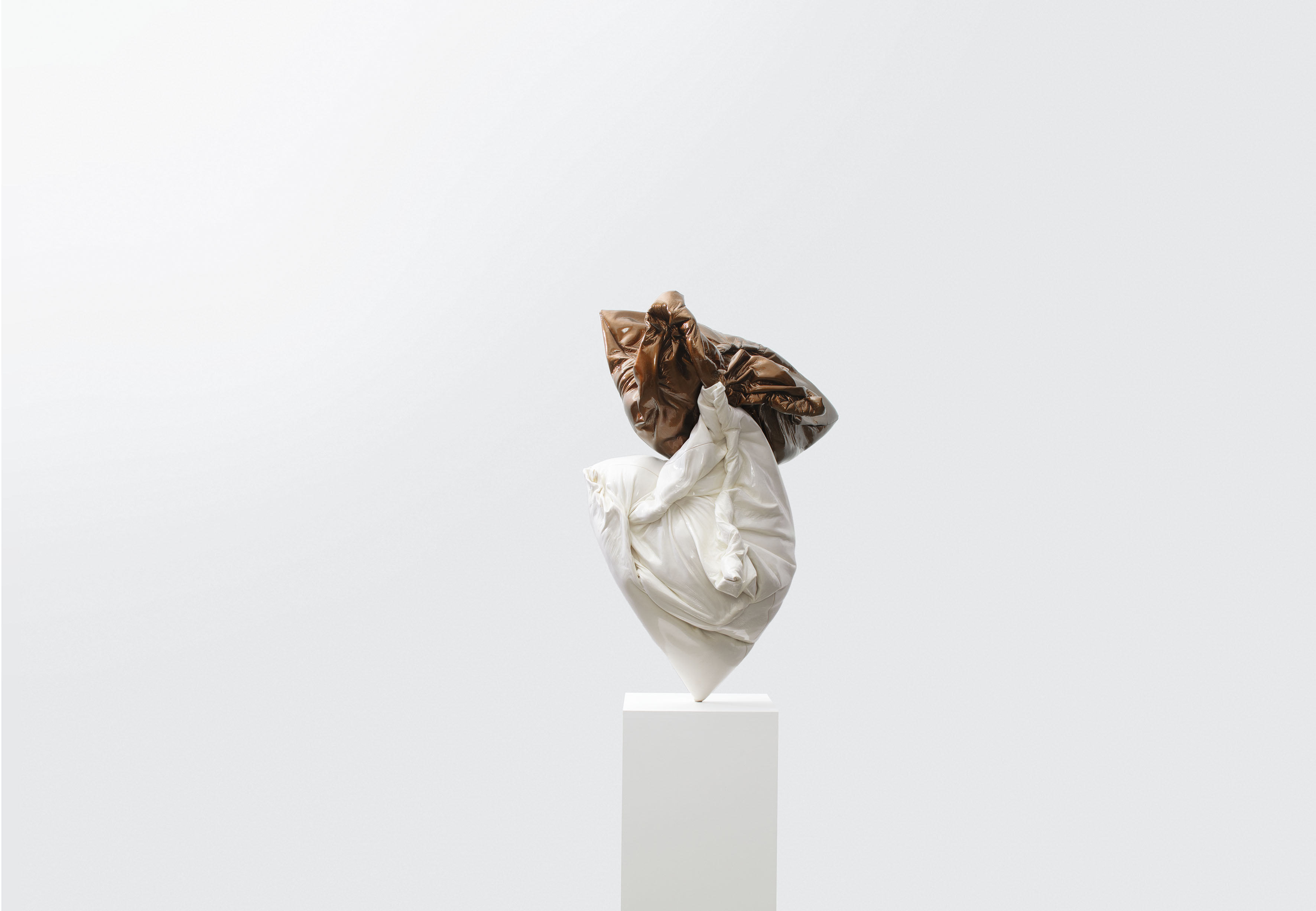 Dancing Pals (2019)  Injected plastic foam, fabric, pvc and foil. 91 x 66, 5 x 38 cm