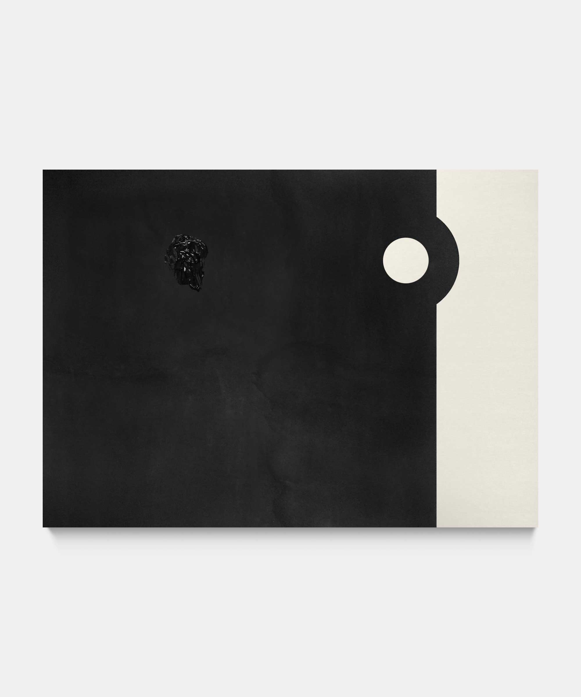 The great game, 2018. Iron oxide and acrylic paint on canvas. 270&#160;×&#160;195&#160;cm.