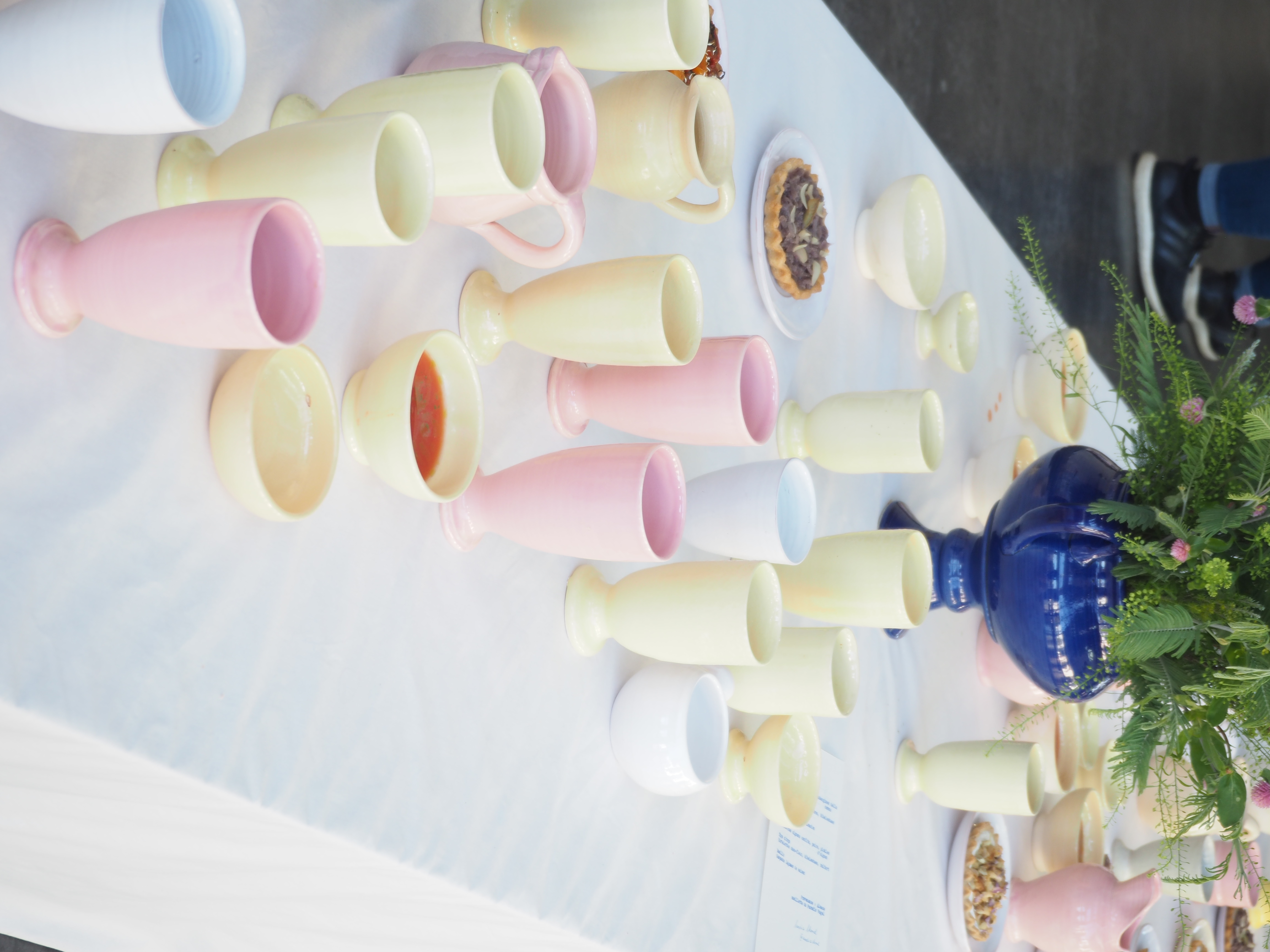 Close-up on GigaDinette tableware, 2022