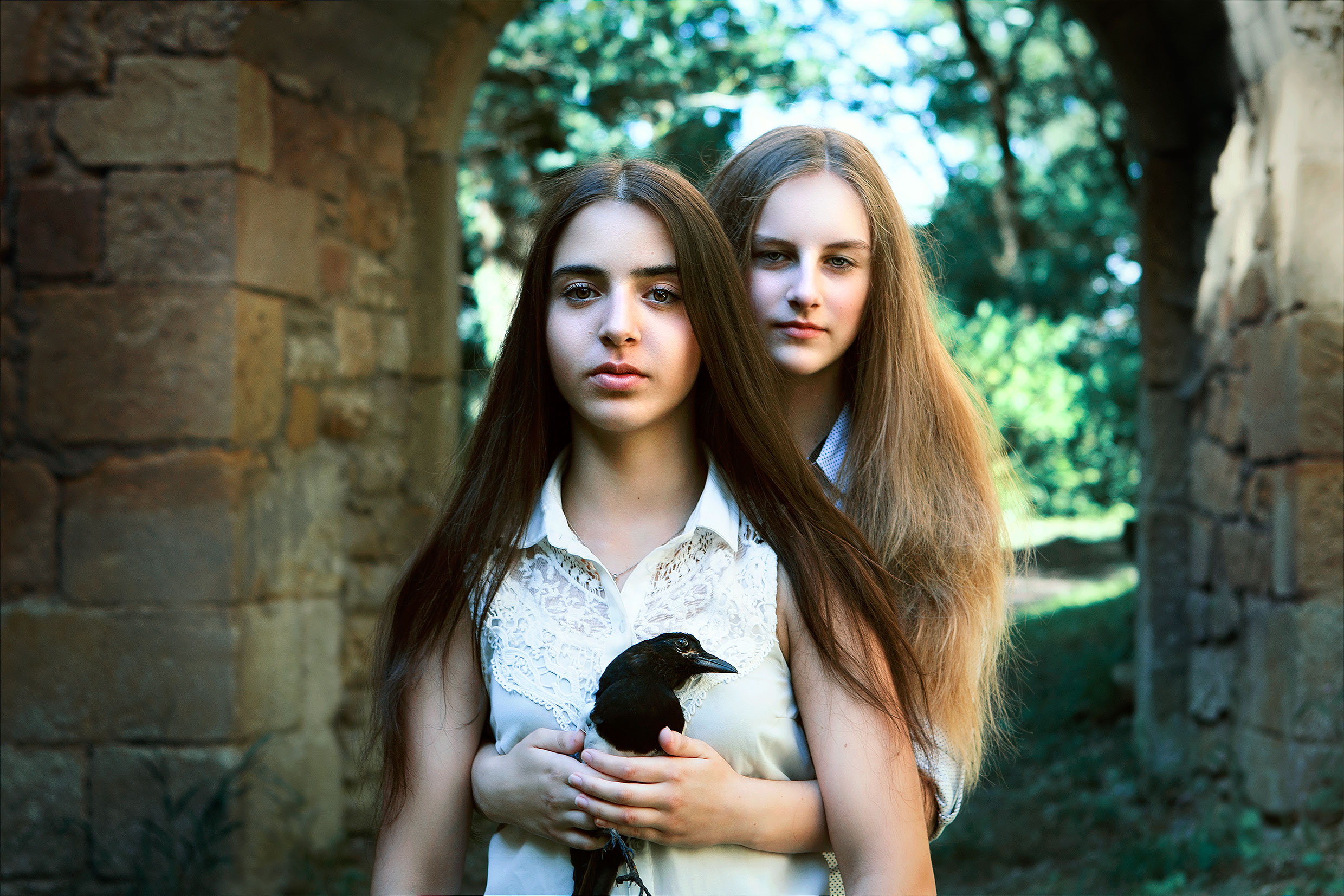 Anblick - Innenblick (Stella & Lisa), inkjet print mounted on Dibond panel, 42" x 30" (105 x 75 cm), 2017