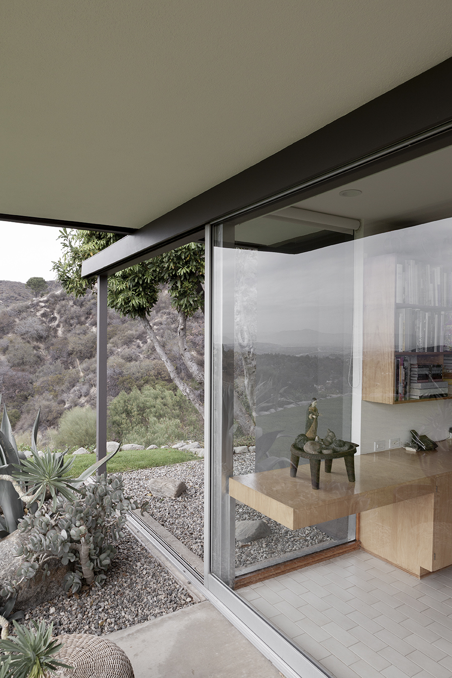RAFSTUDIO_FELIPERIBON_NEUTRA HOUSE_2014