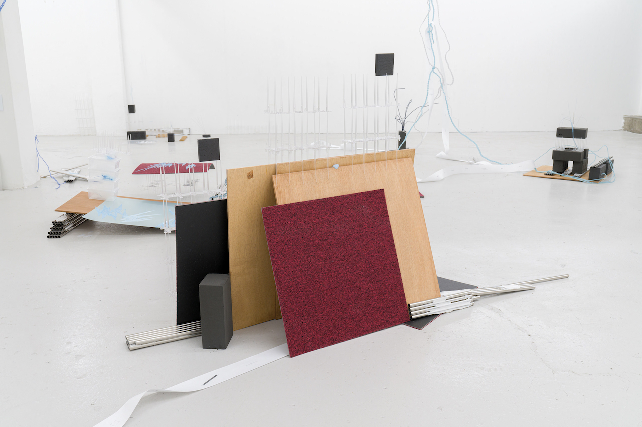 《Fluid Floor》 2022, Boloc