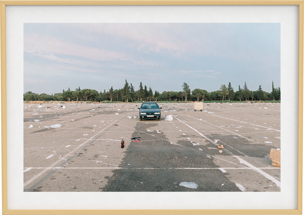 Fotografía impresa territorio coche en periferia