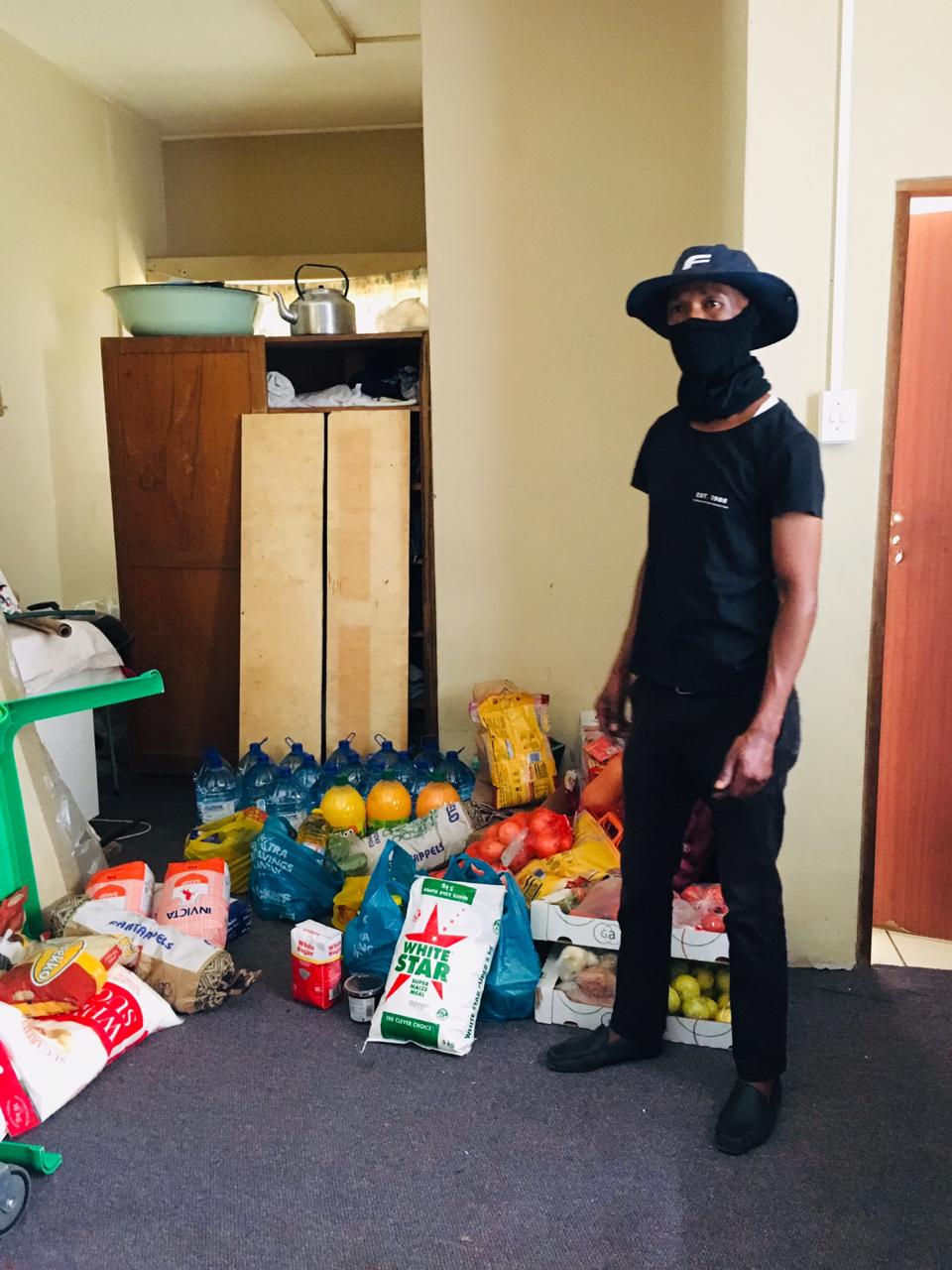 15.04.2020 Since the eve of lockdown Mzolisi has criss-crossed the city sourcing and distributing essential supplies between CAN’s with an essential services pass whilst following COVID 19 protocol. In just 20 days Mzolisi has undertaken more than 1000km’s to connect us all, with wages covered by CAN fundraising.