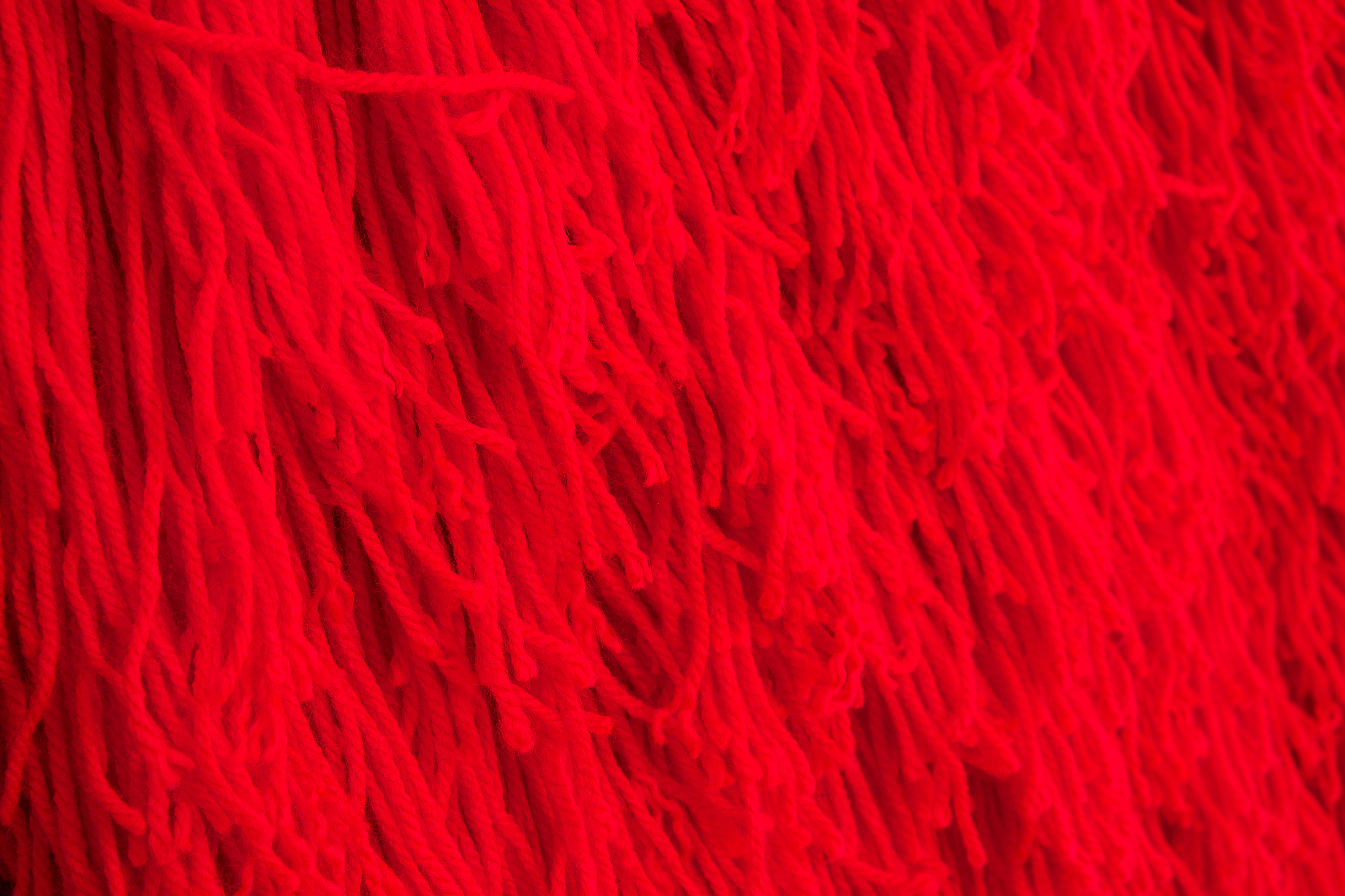 Senzeni Marasela, Failing 1 (2016-2017) | Wool on shawl ; 160 x 135 cm (detail)