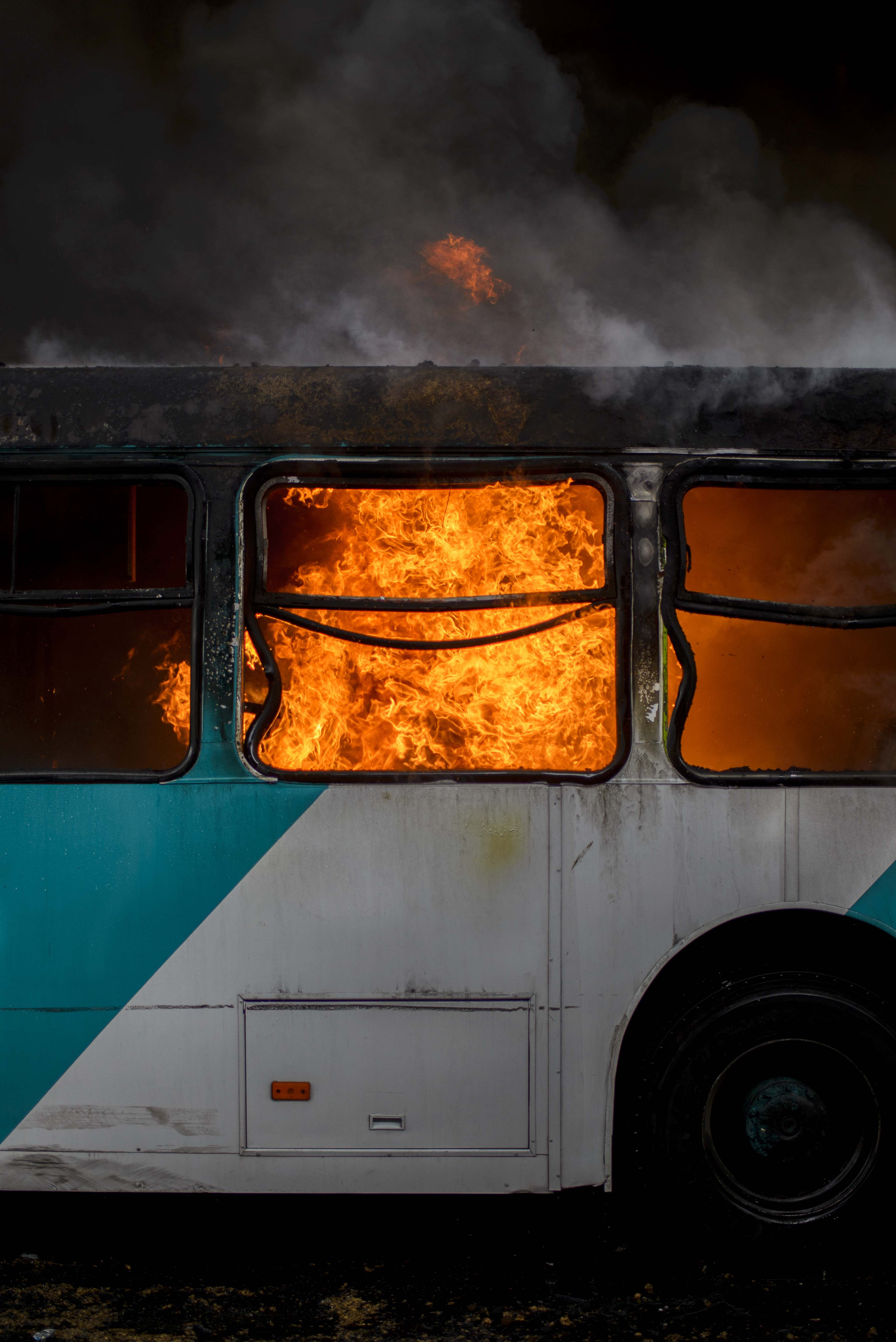 Micro quemada durante la revuelta de 2019. Santiago
