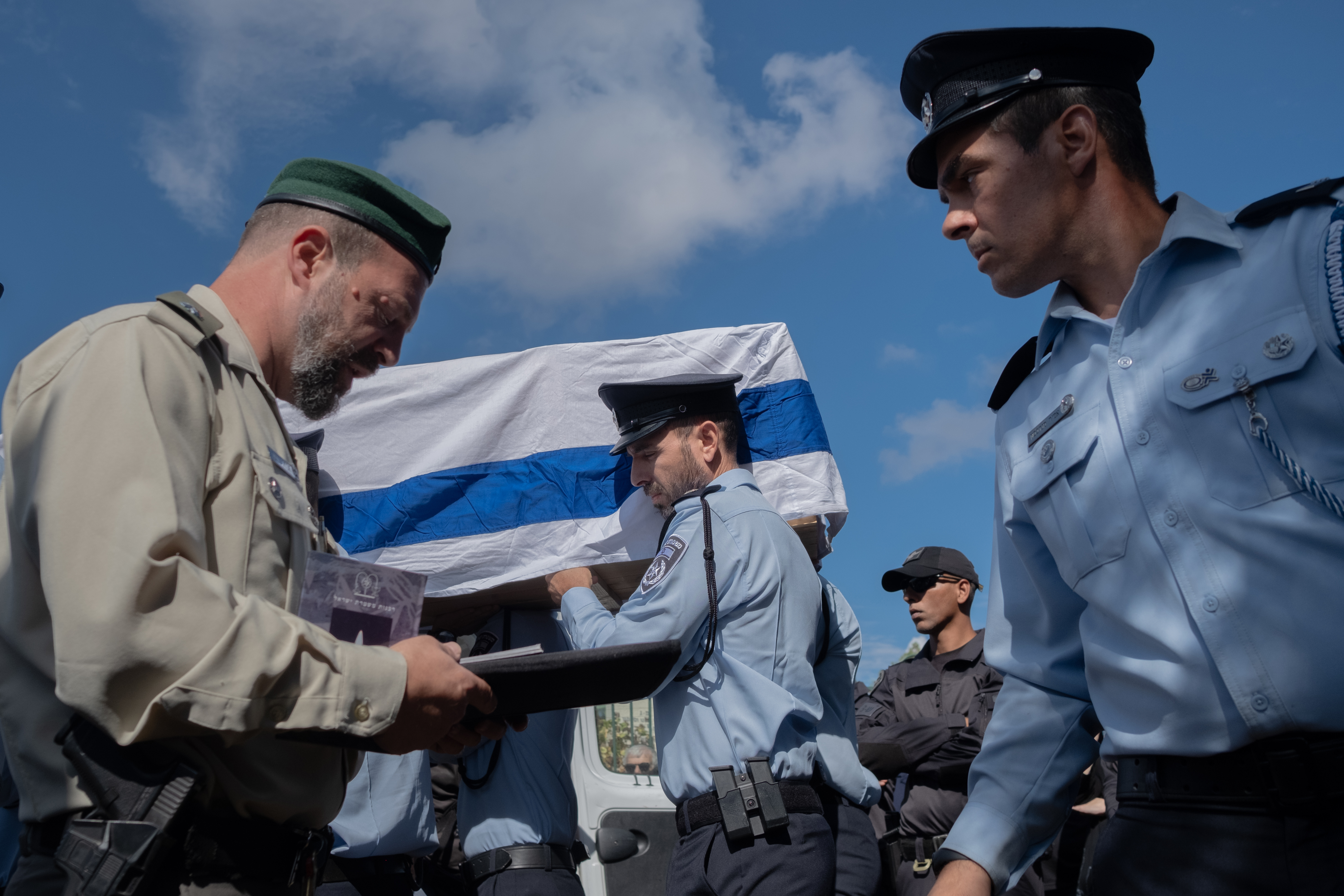 The New York Times - Israel-Gaza War: Photos that Defined a Year of Conflict