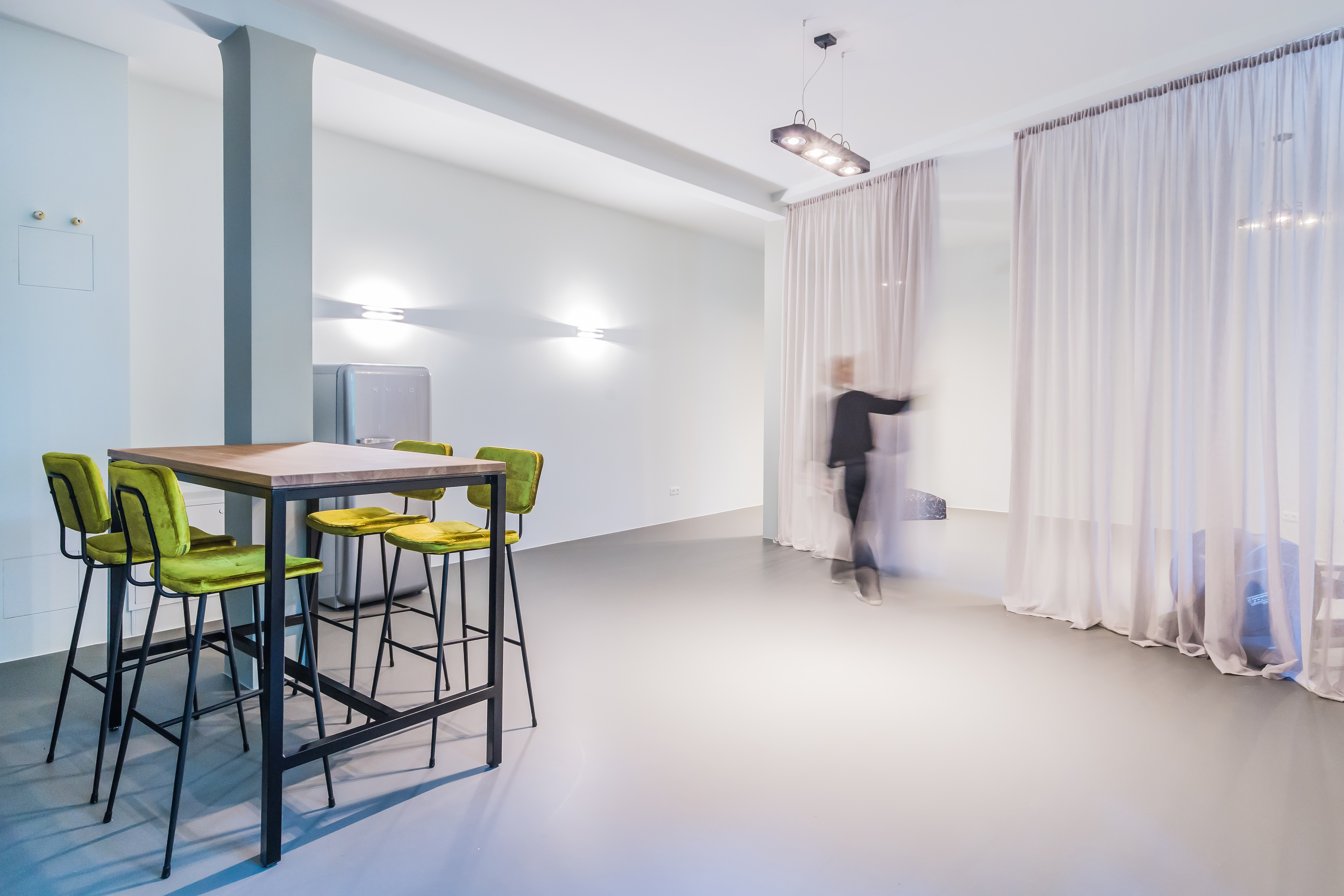 In München liegt in einem ruhigen Innenhof eine ehemalige Werkstatt, die zu einem Fitnessraum einer Hausgemeinschaft umgestaltet wurde.Foto: Boris Storz