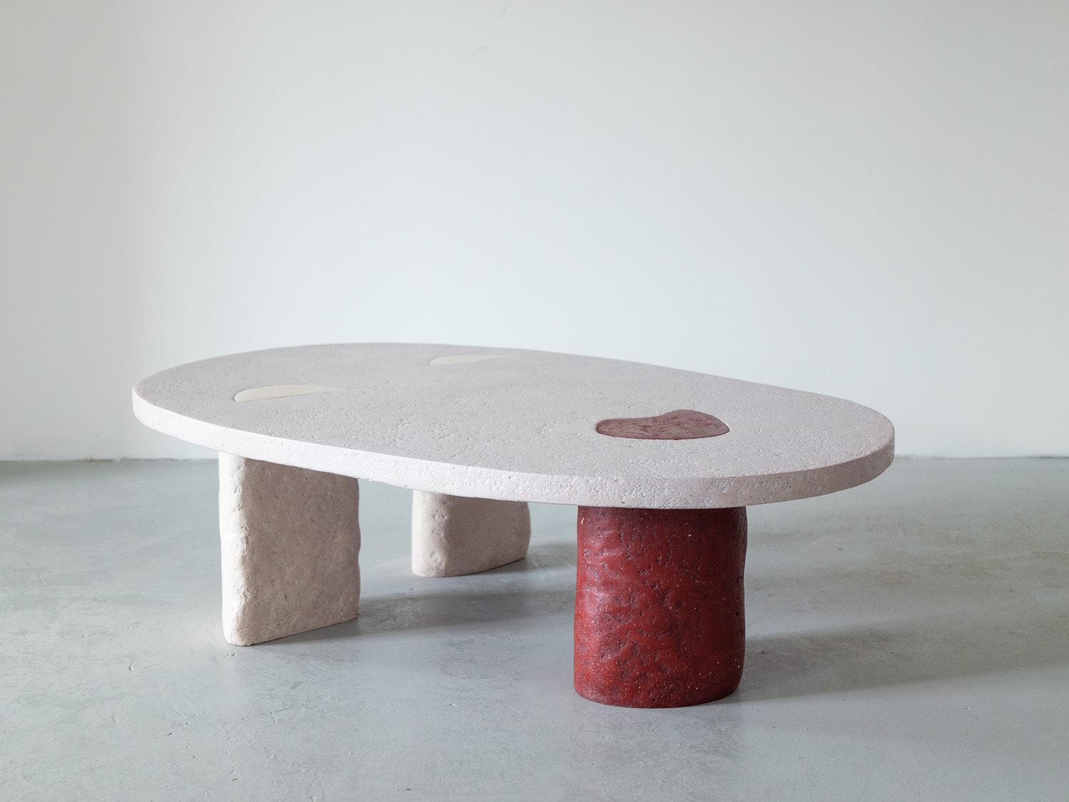 Roommates, 2020 112 x 77 x 33 cm