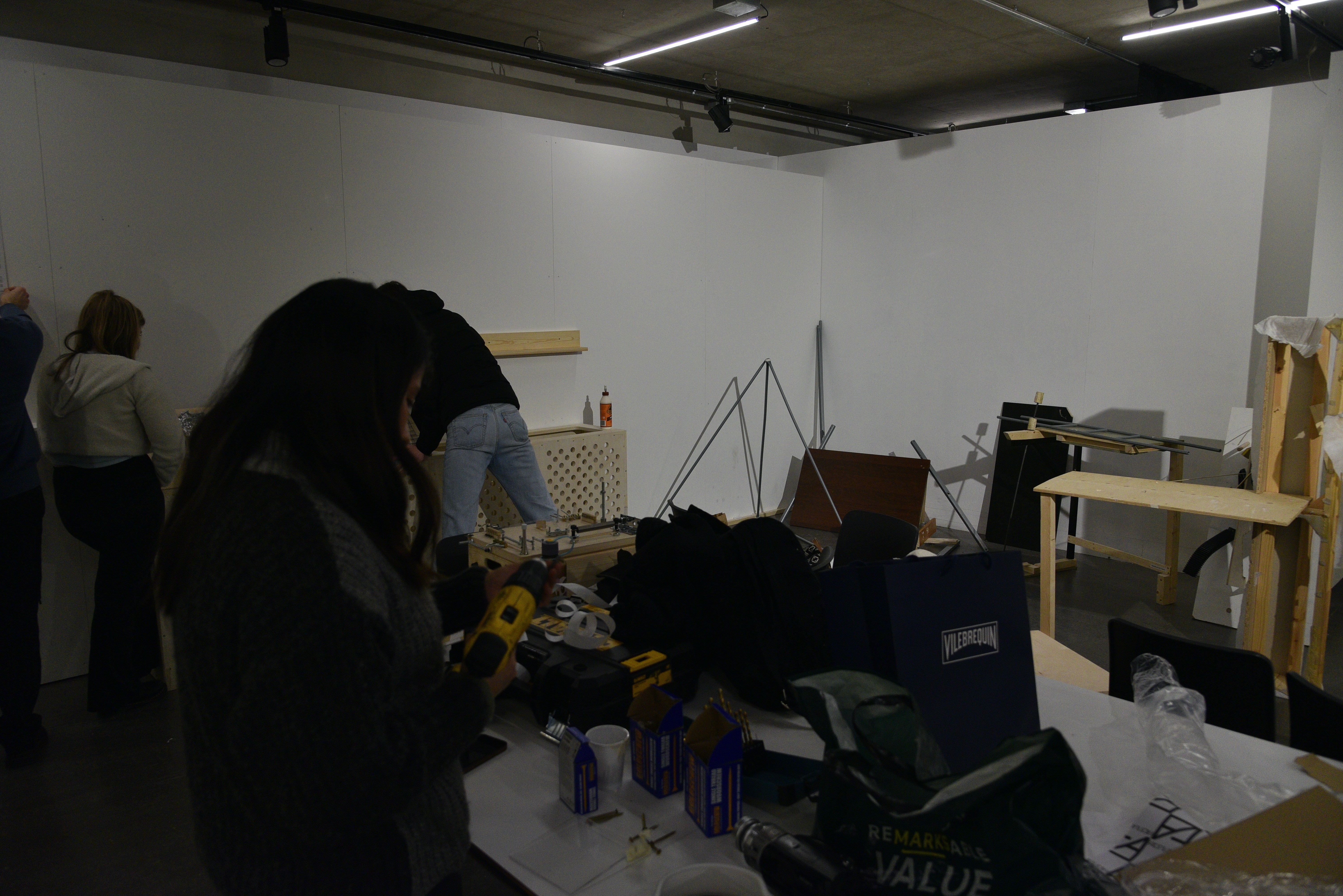 17 Exhibition: Unexhibited