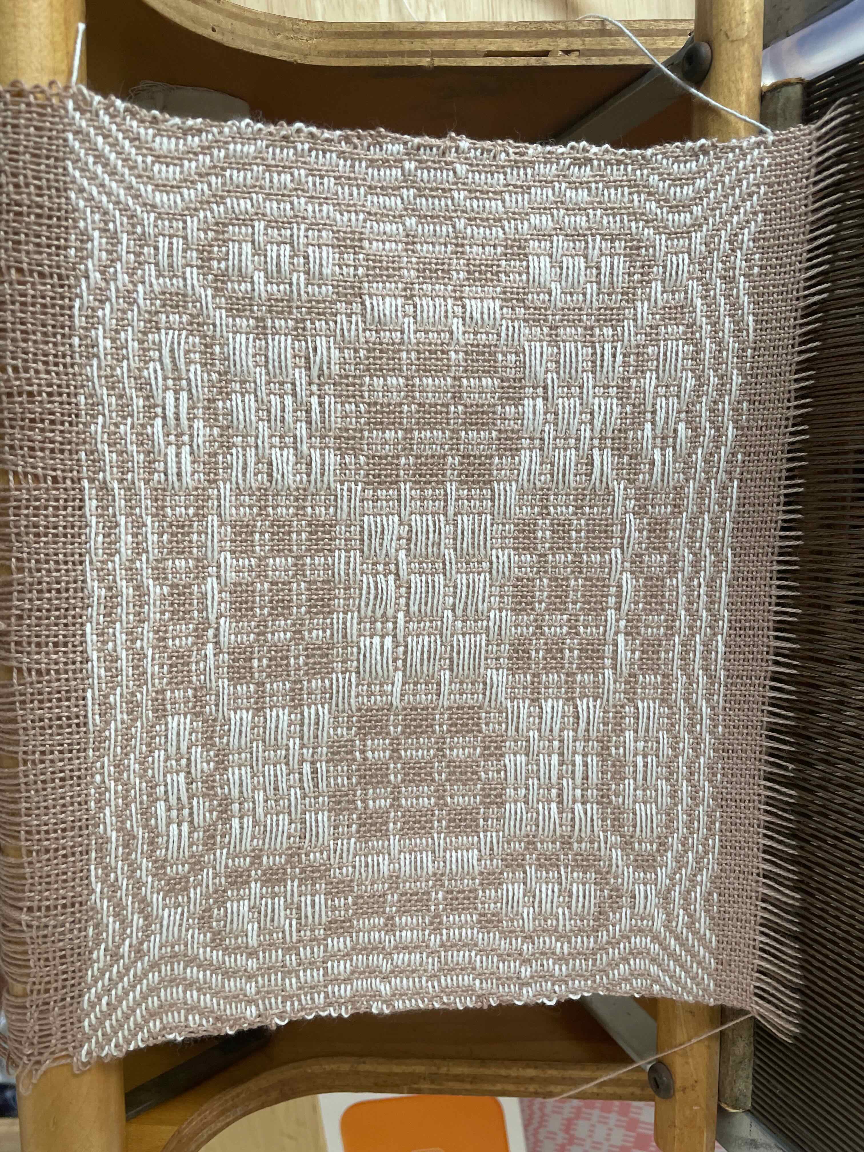 Overshot woven on my mechanised 4 shaft loom.