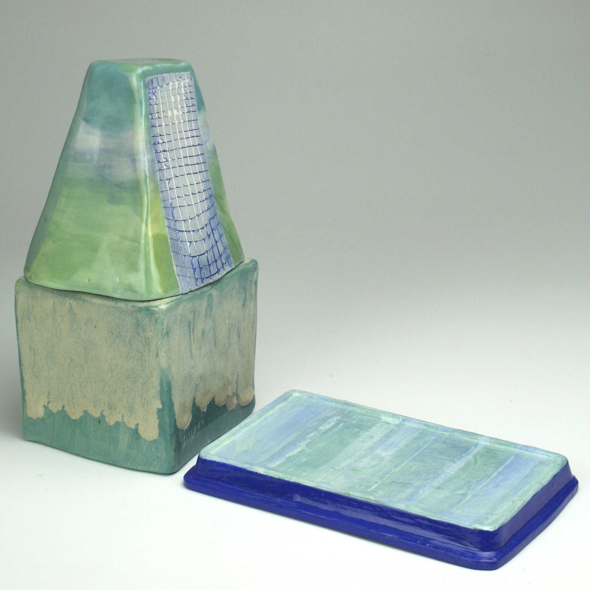 Pool Prizes, 17 x 11 x 5 inches, porcelain