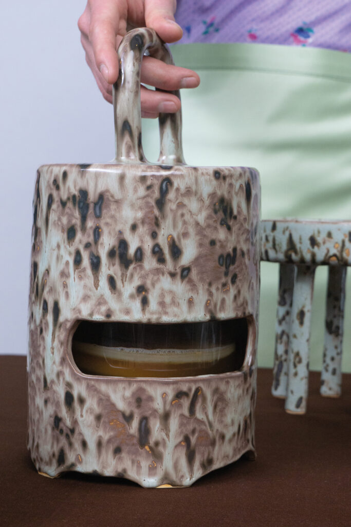 AMONG CRITTERS - Pepita Neureuter