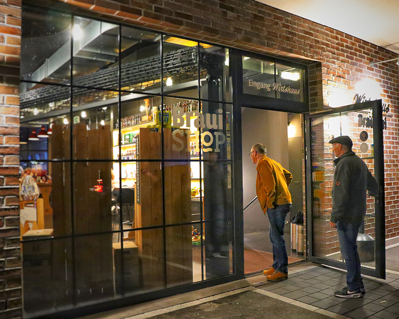 Dieser Blick verr&auml;t, wo es in Villmergen das beste Feierabendbier gibt. 