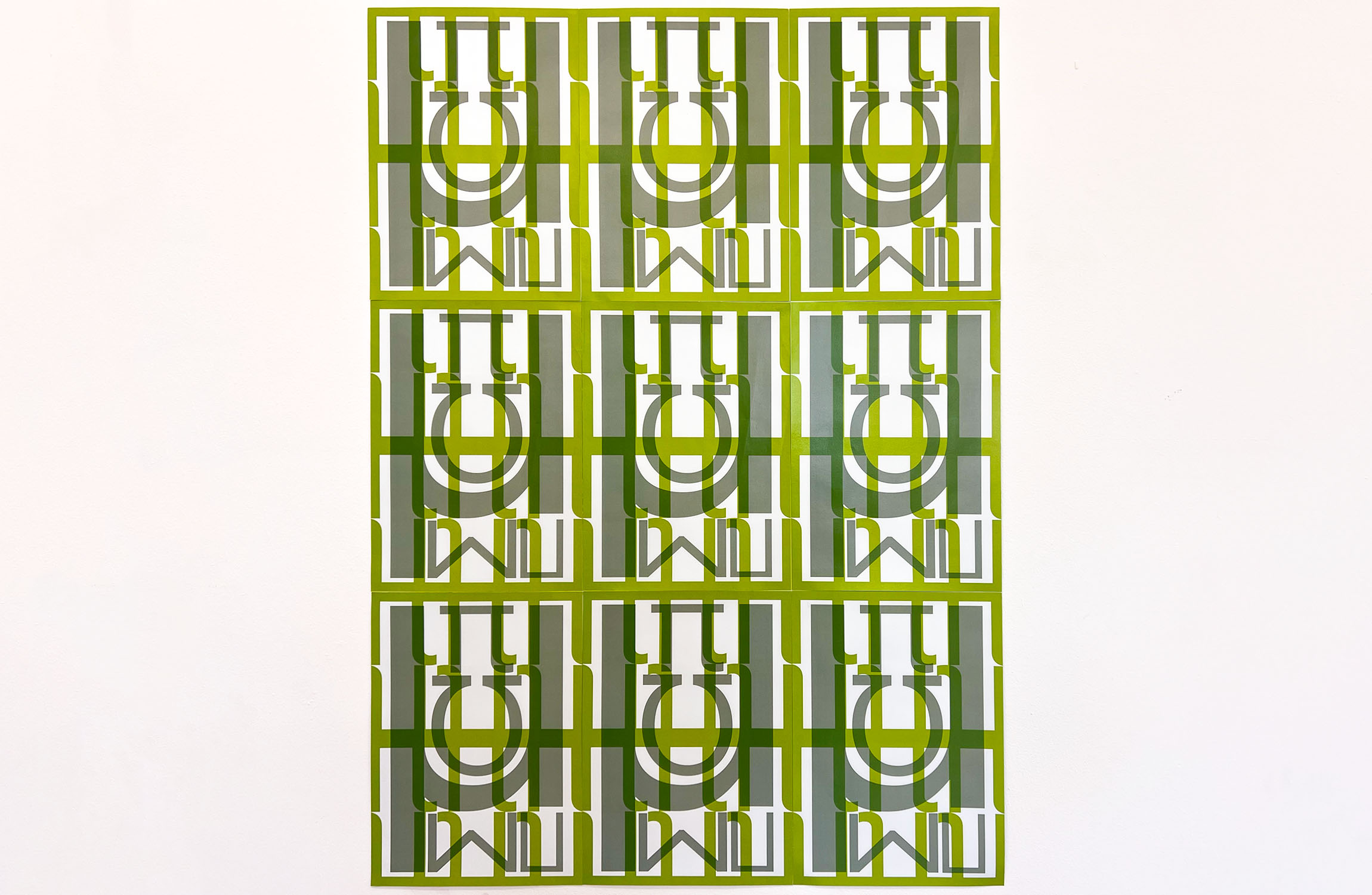 Neue Haas Griechische Buchstaben an der Wand