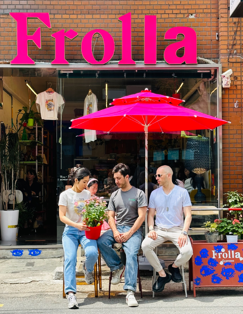 프롤라의 운영진 왼쪽부터 배주희, 파우스토의 남동생 마우로, 파우스토   ©프롤라