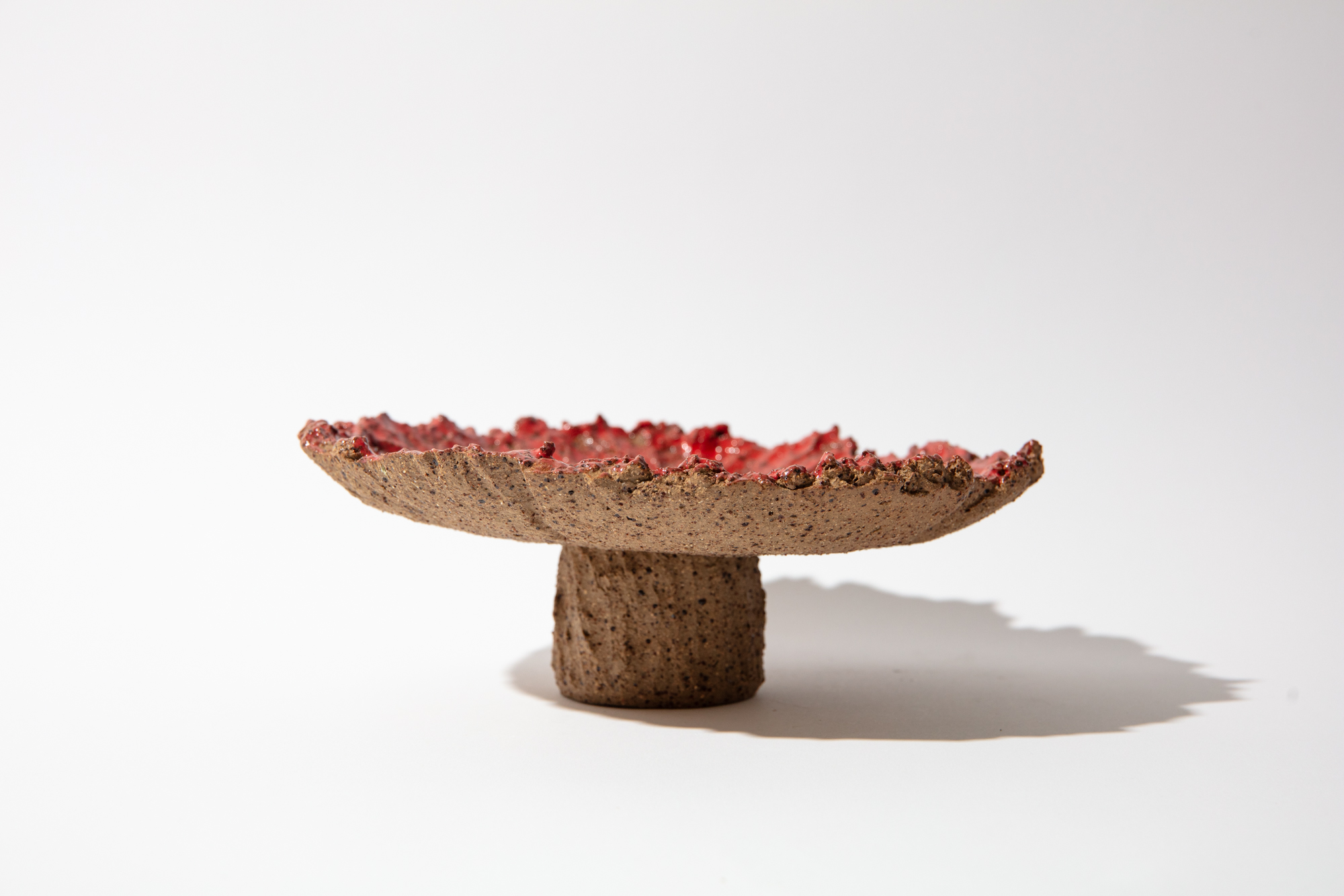 Pedestal plate - Red - ENNUI