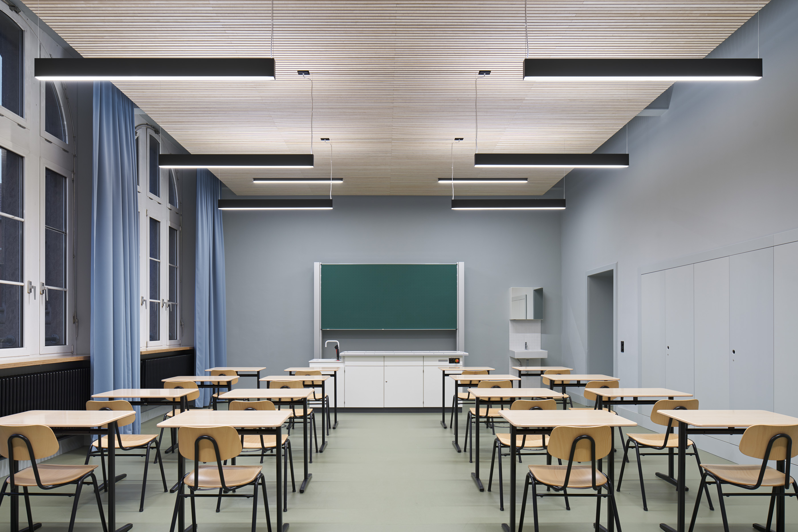 Biologiesaal Nebenius-Realschule Karlsruhe. Kunde: Schweikert Schilling / Stadt Karlsruhe.