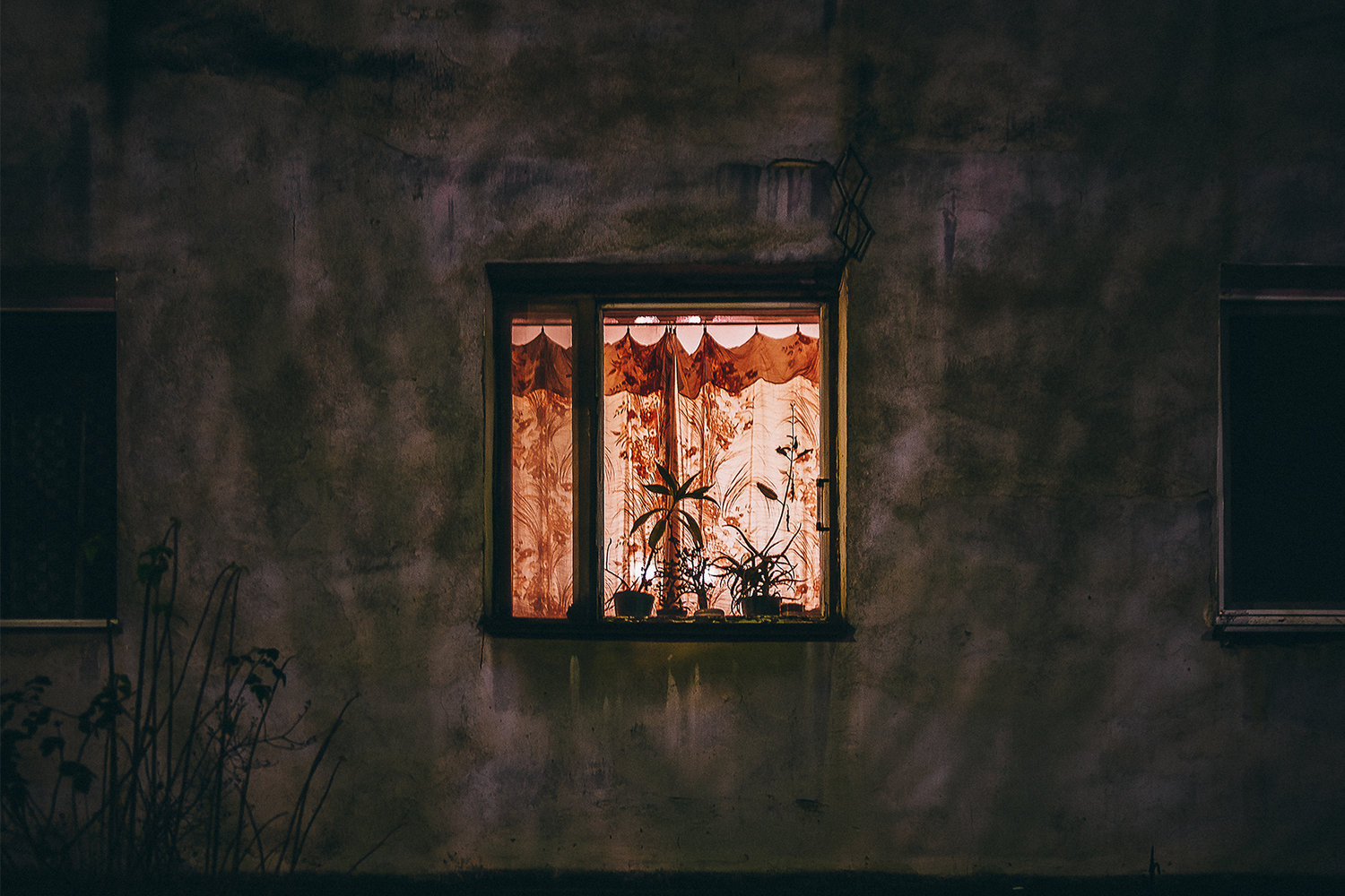Foto Eurasia viaje Moldavia Chisináu ventana iluminada