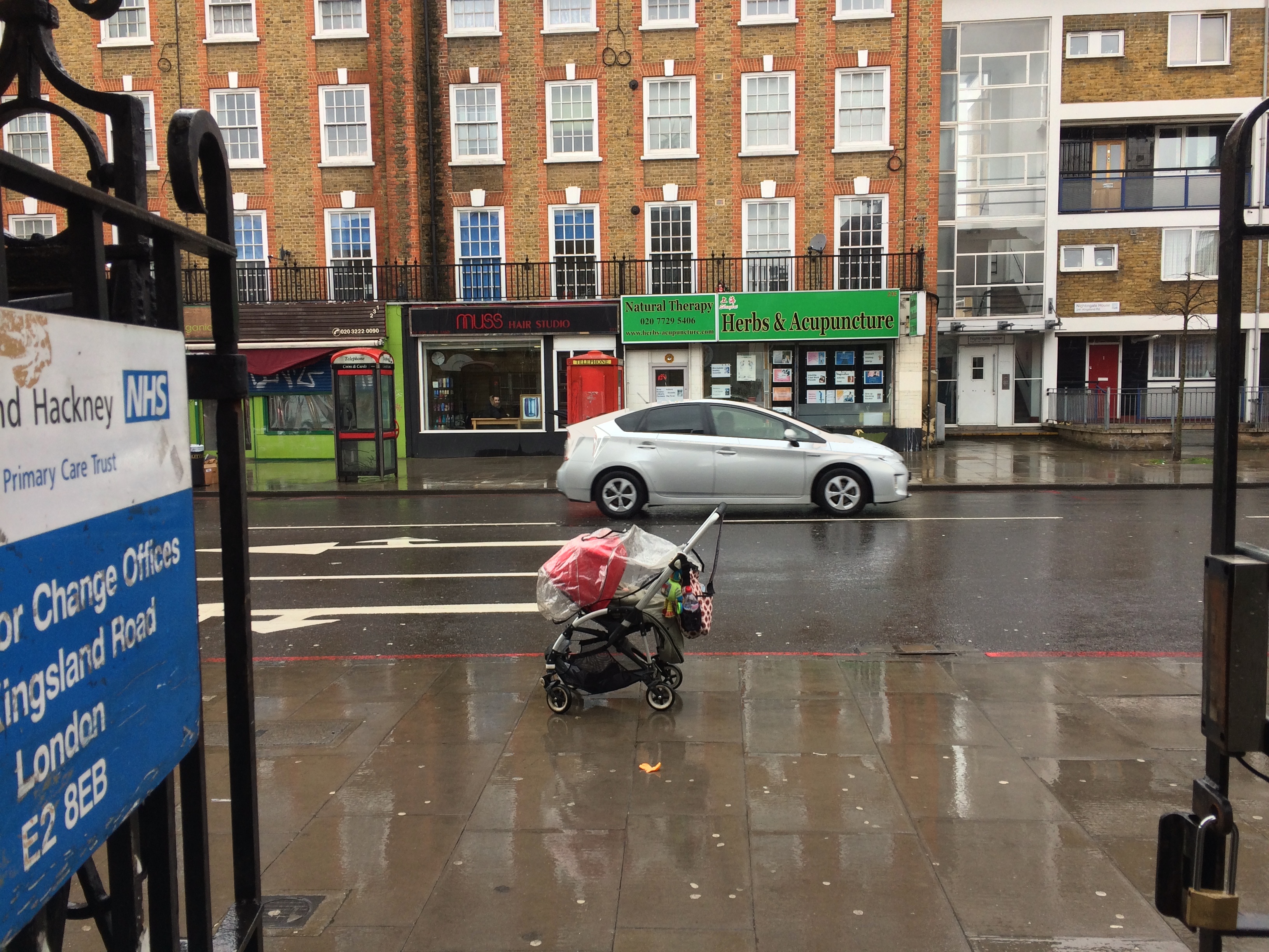 Maternity Leaves by Lizzie Philps