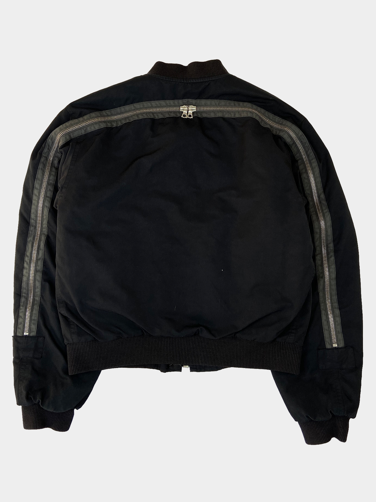 dries back zip bomber