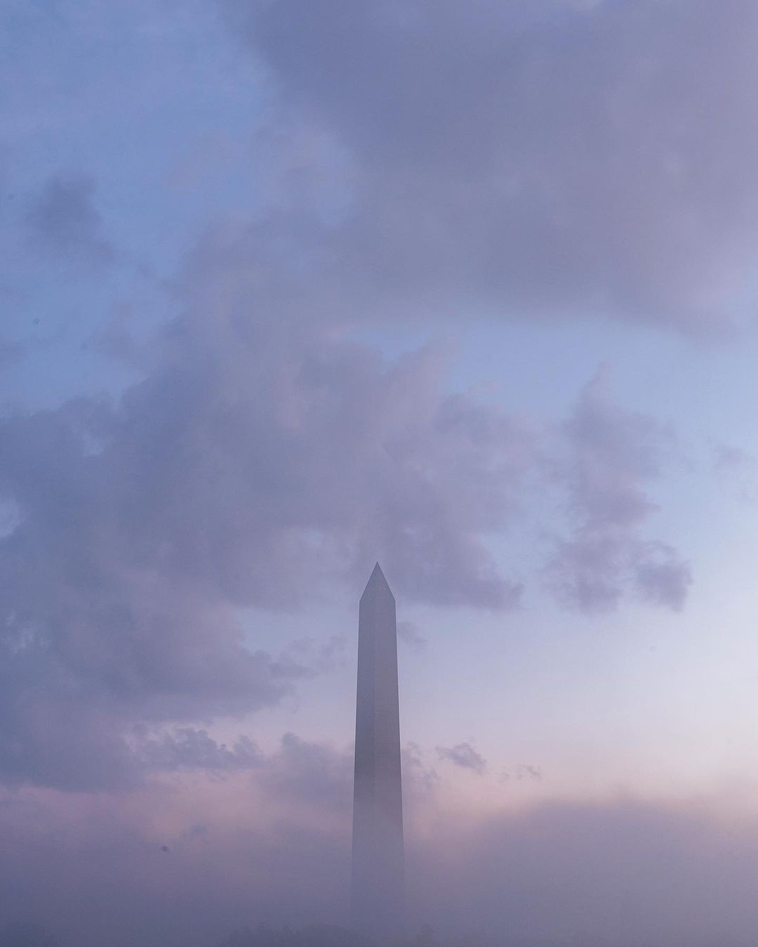 Misty Mornings / Washington Monument / October 23, 2020 / Photo: Mark Alan Andre @markalanandre