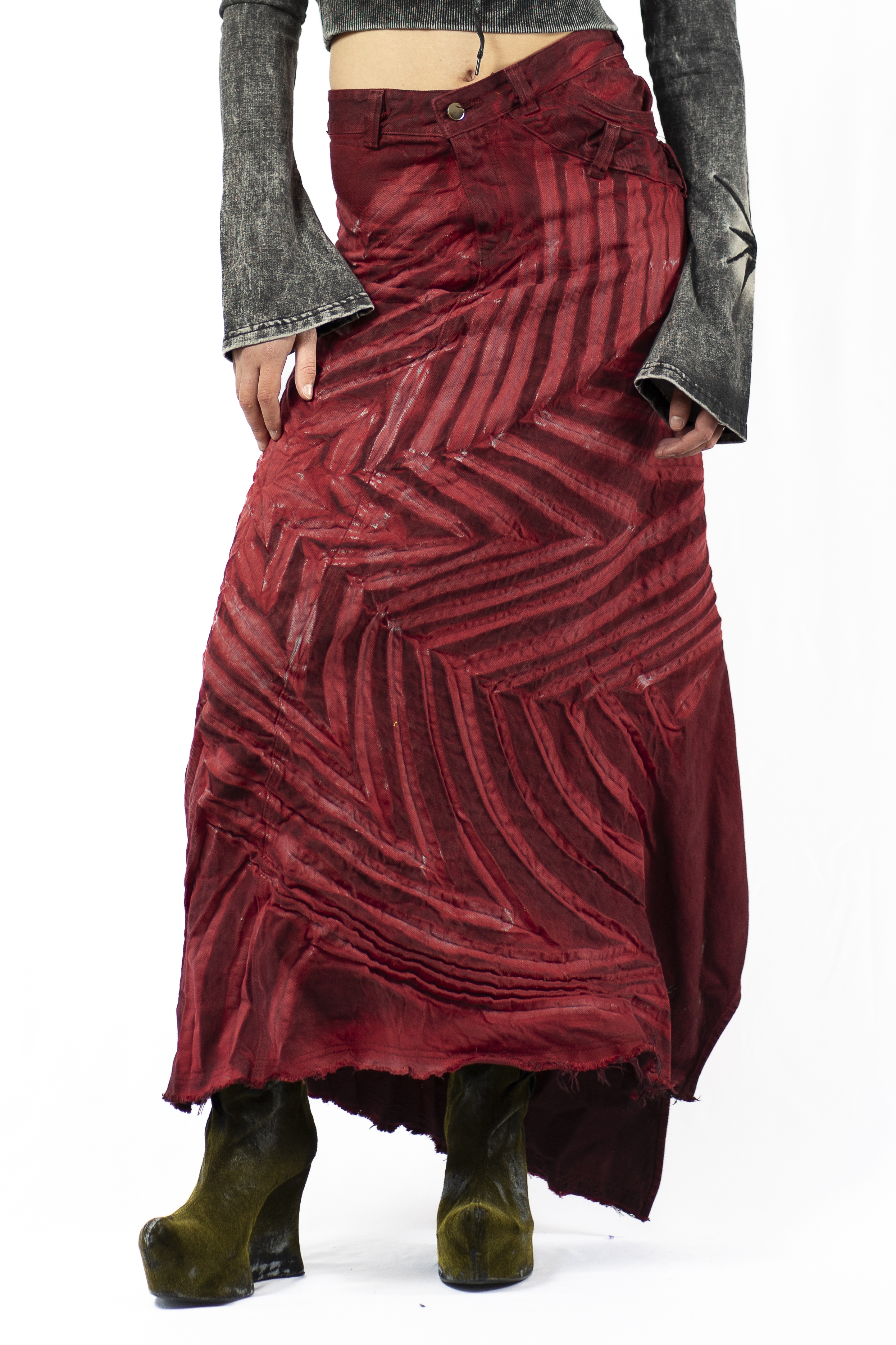 Star v-shape skirt £550