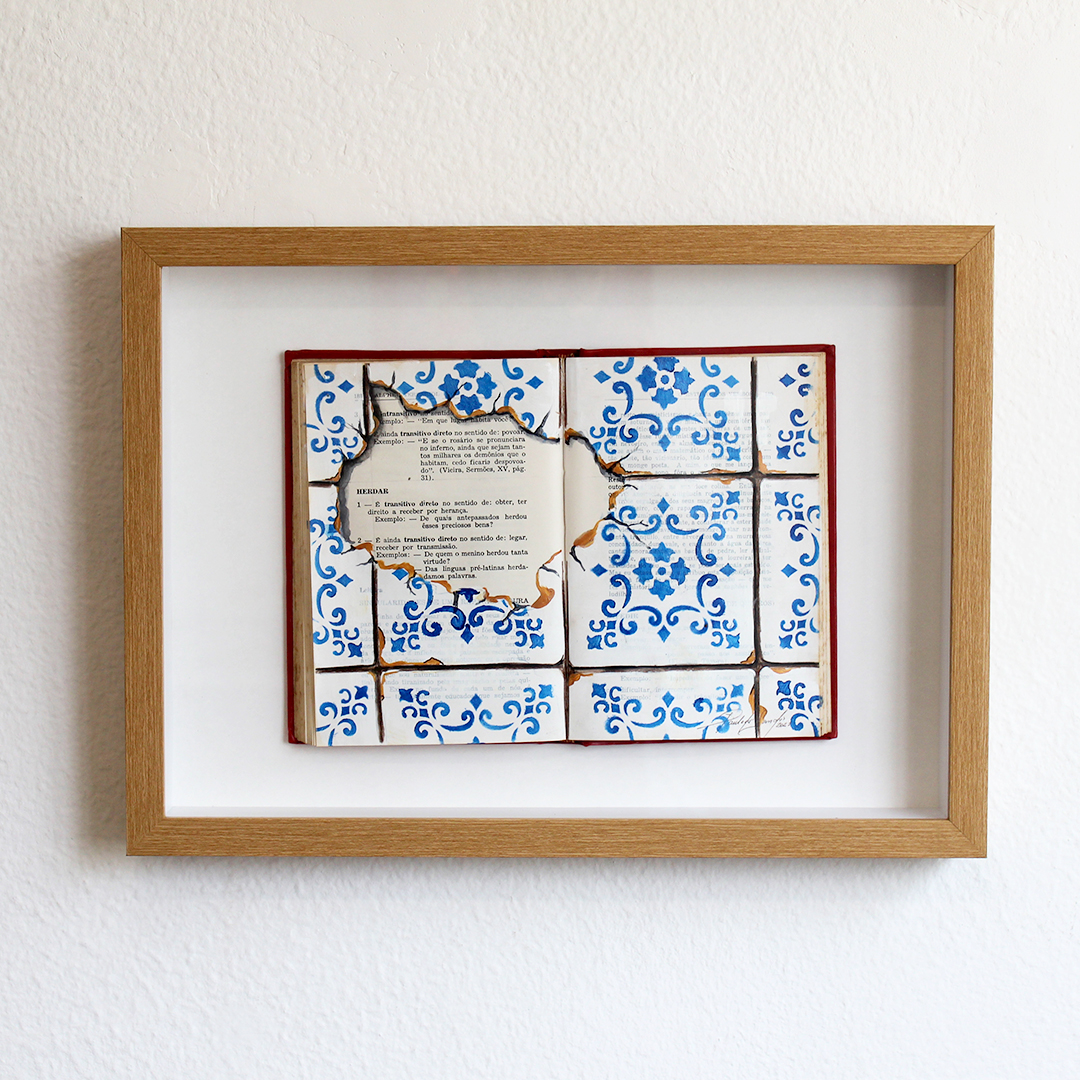 O avesso do mesmo lugar, 2023. Acrílica sobre enciclopédia, 33 x 45 cm.