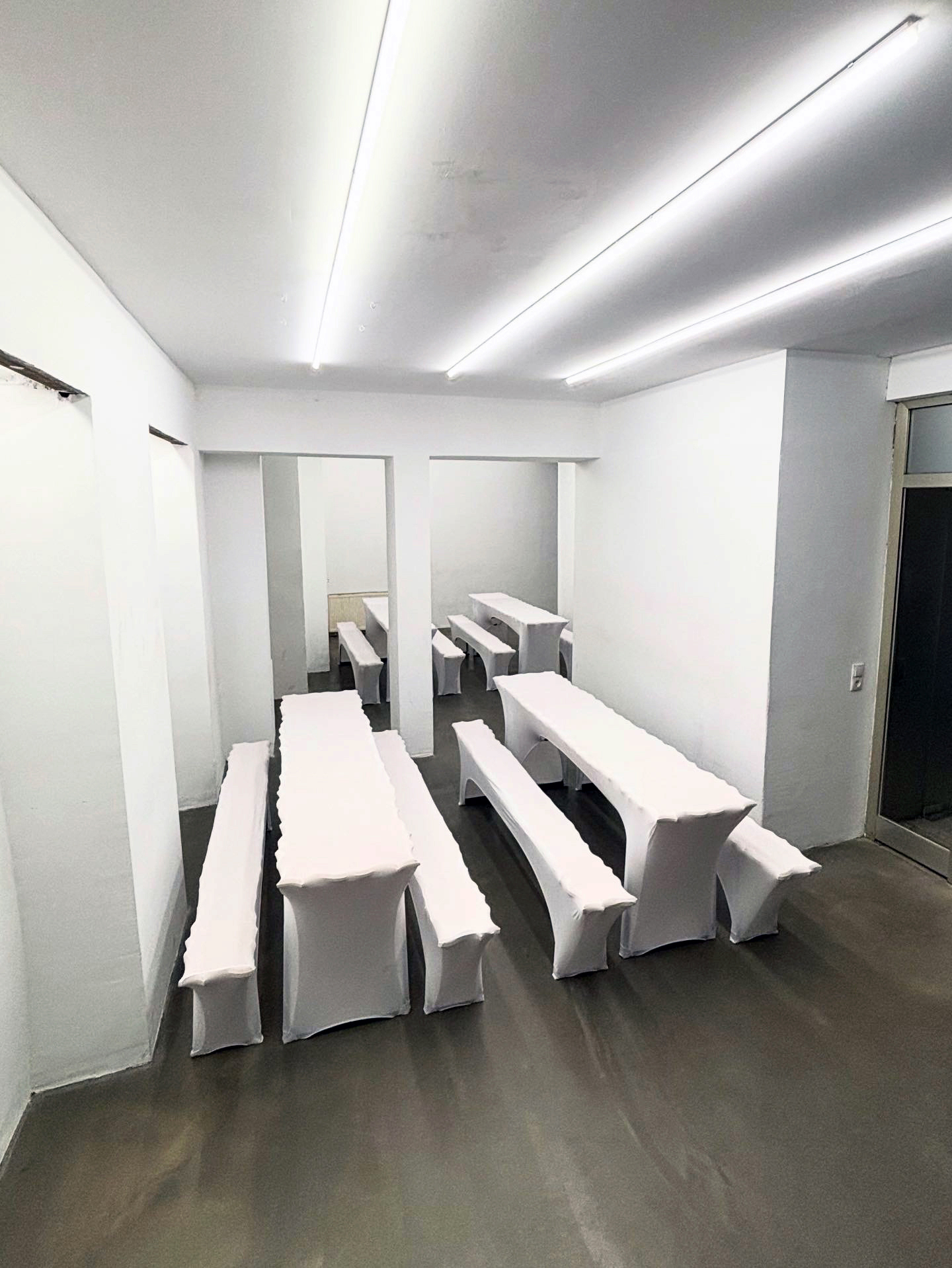 (c) Lukas Weithas (Festzeltgarnitur 4 "Victoria", 2025)